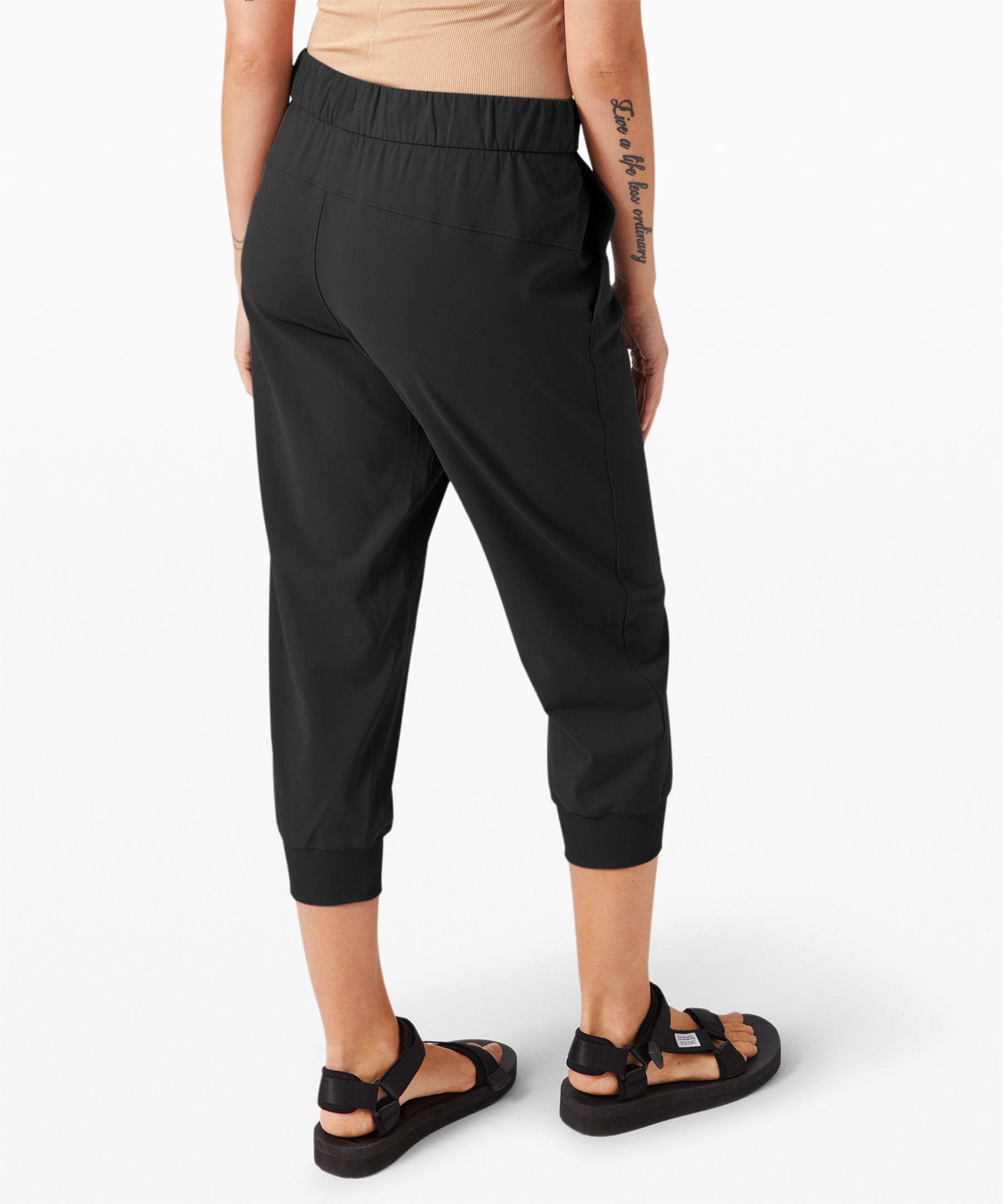 lululemon crop joggers