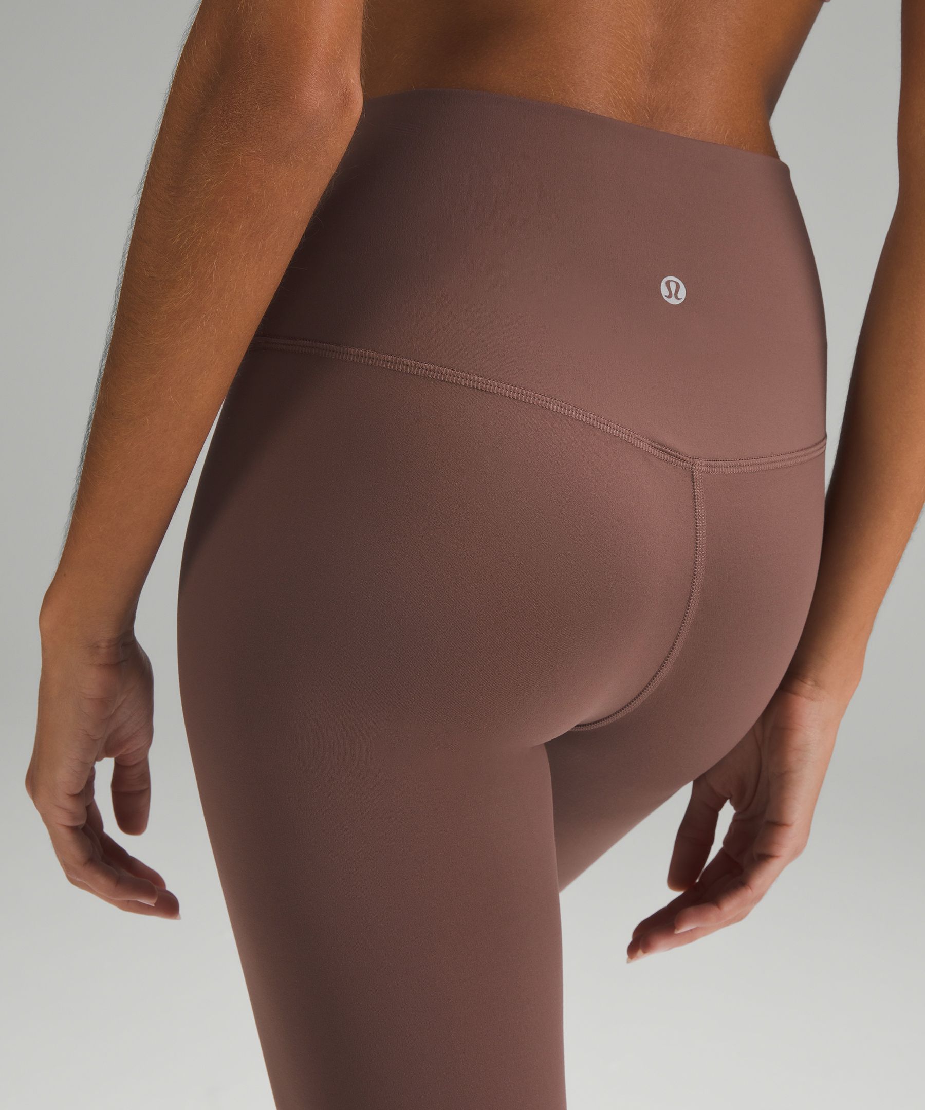 Lululemon Athletica Align Crop 21inch (BLK, 2), Blk, 2 : :  Clothing, Shoes & Accessories
