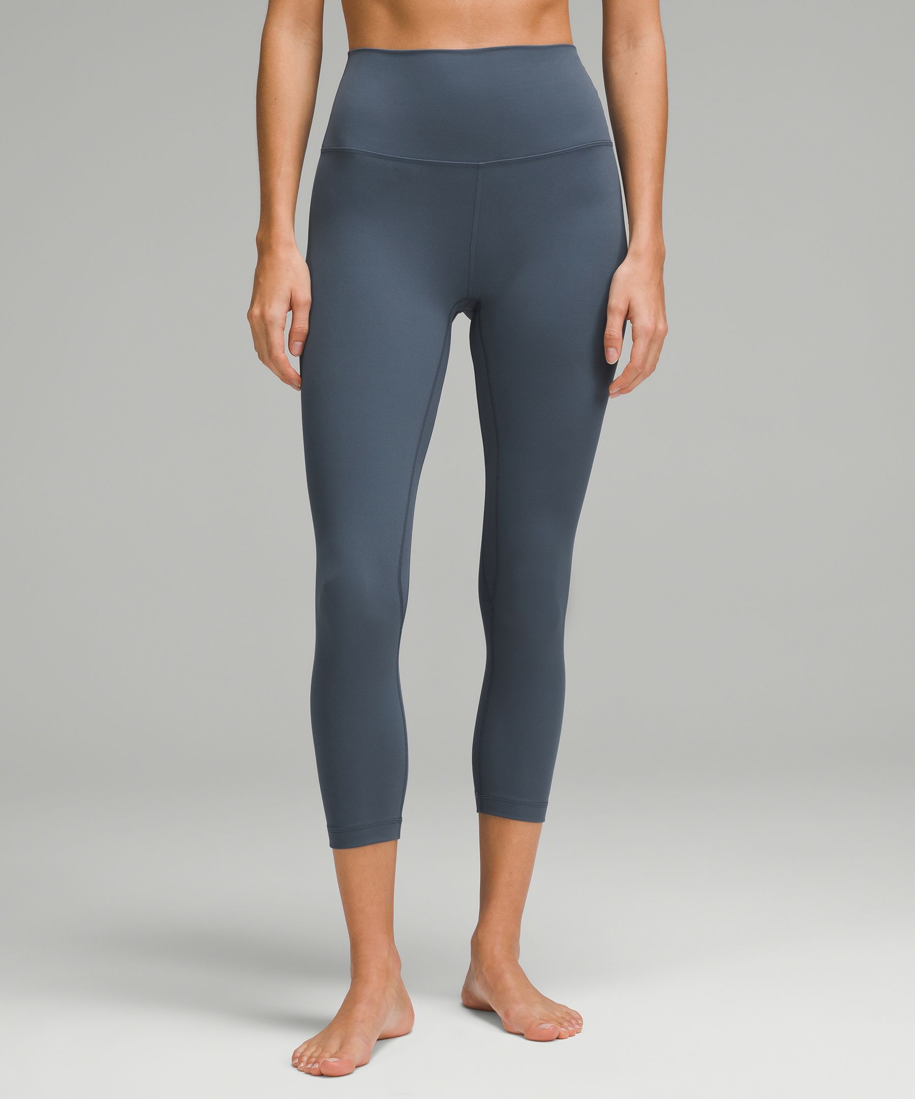 Lululemon Time To Sweat Crop 23 in Dark Olive Size 4 W6AWSS