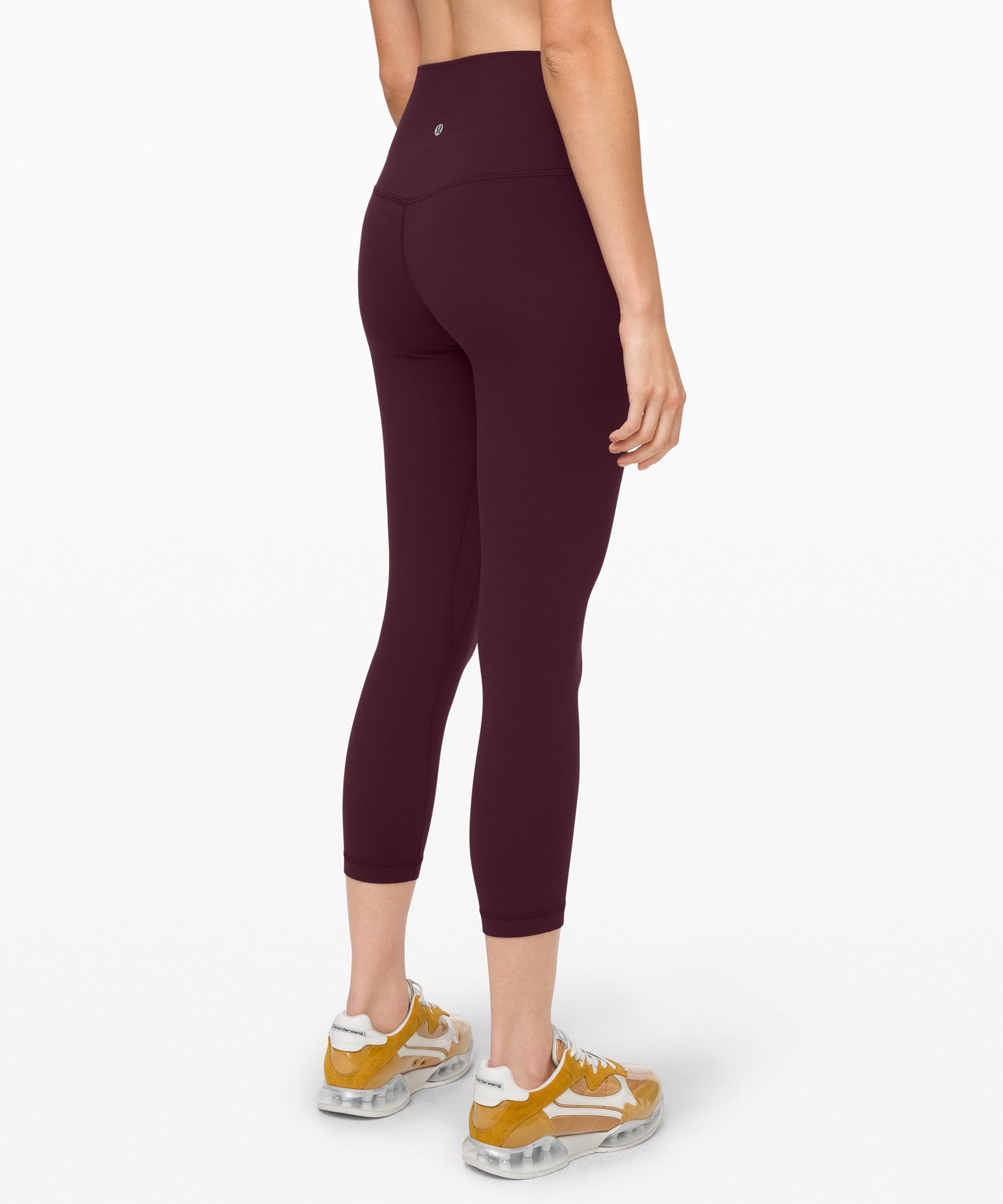 NWT Lululemon Align high rise crop 23 “ JAVA Size : 4