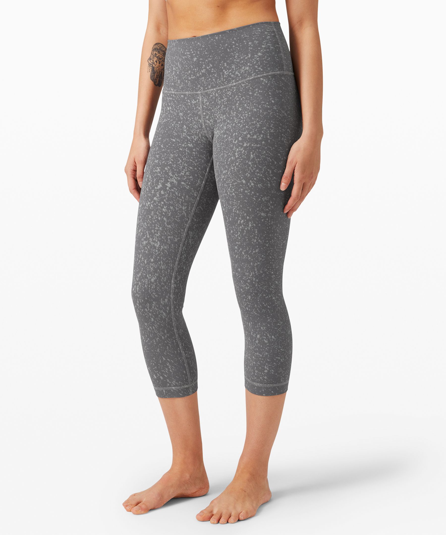 Lululemon Wunder Under Crop III Review