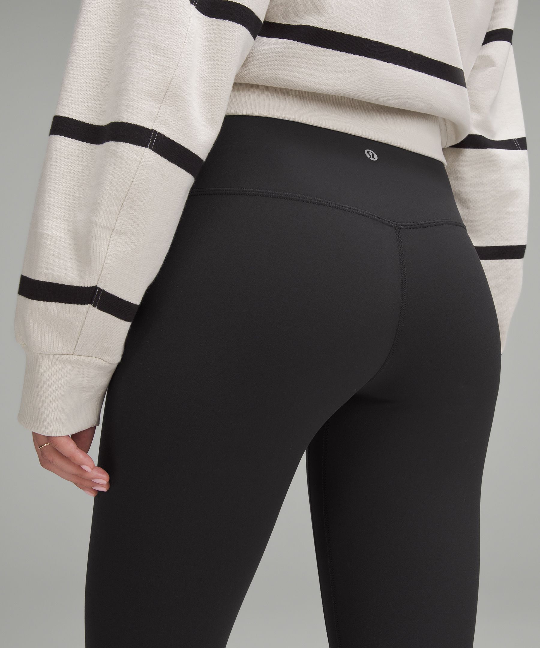 Lululemon Black Capri Legging Side Ruffle Reflective Stripe Crop Pant Size  8 EUC