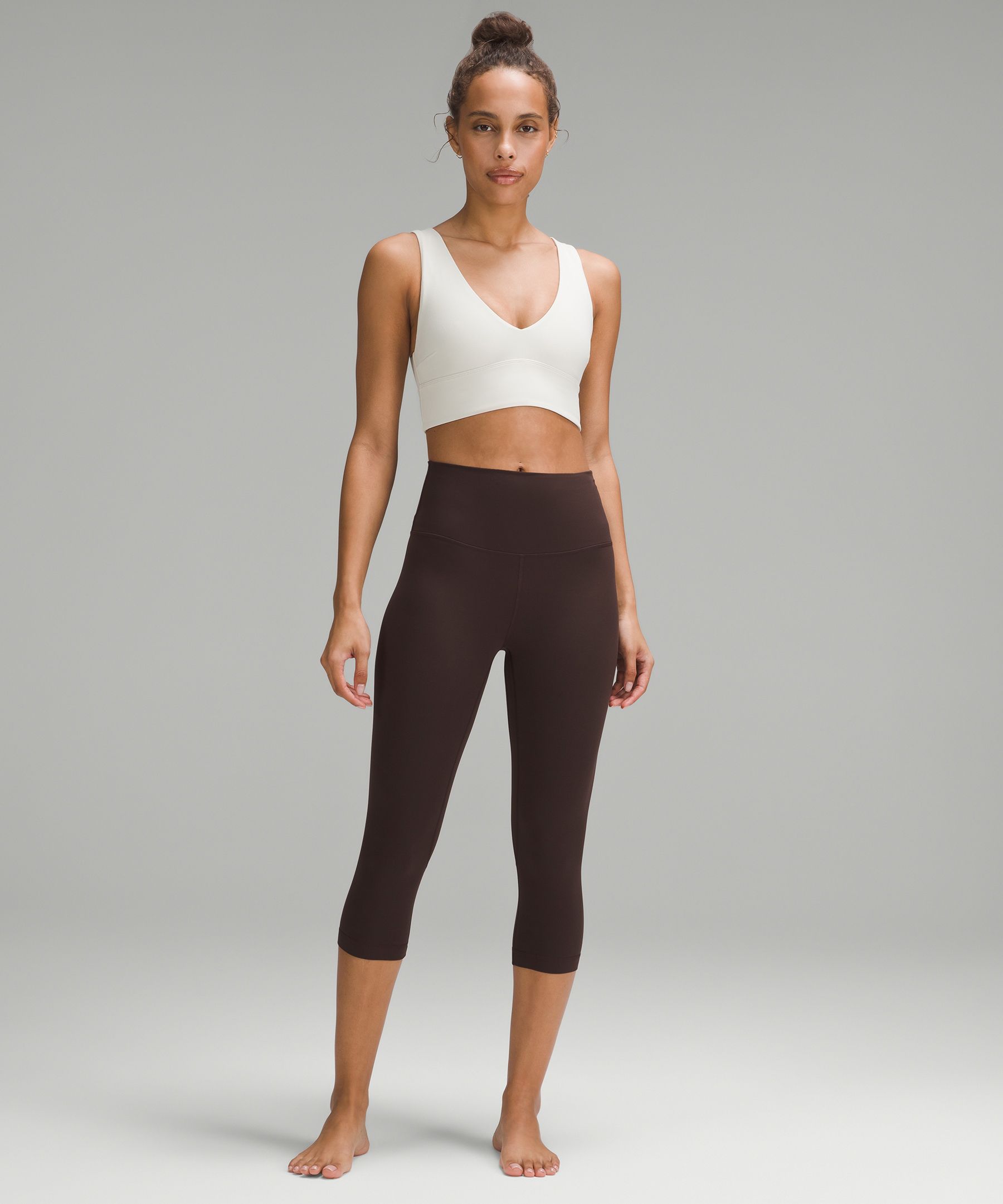 Lululemon free to flow 17” crop legging  Clothes design, Fashion tips, Cropped  leggings