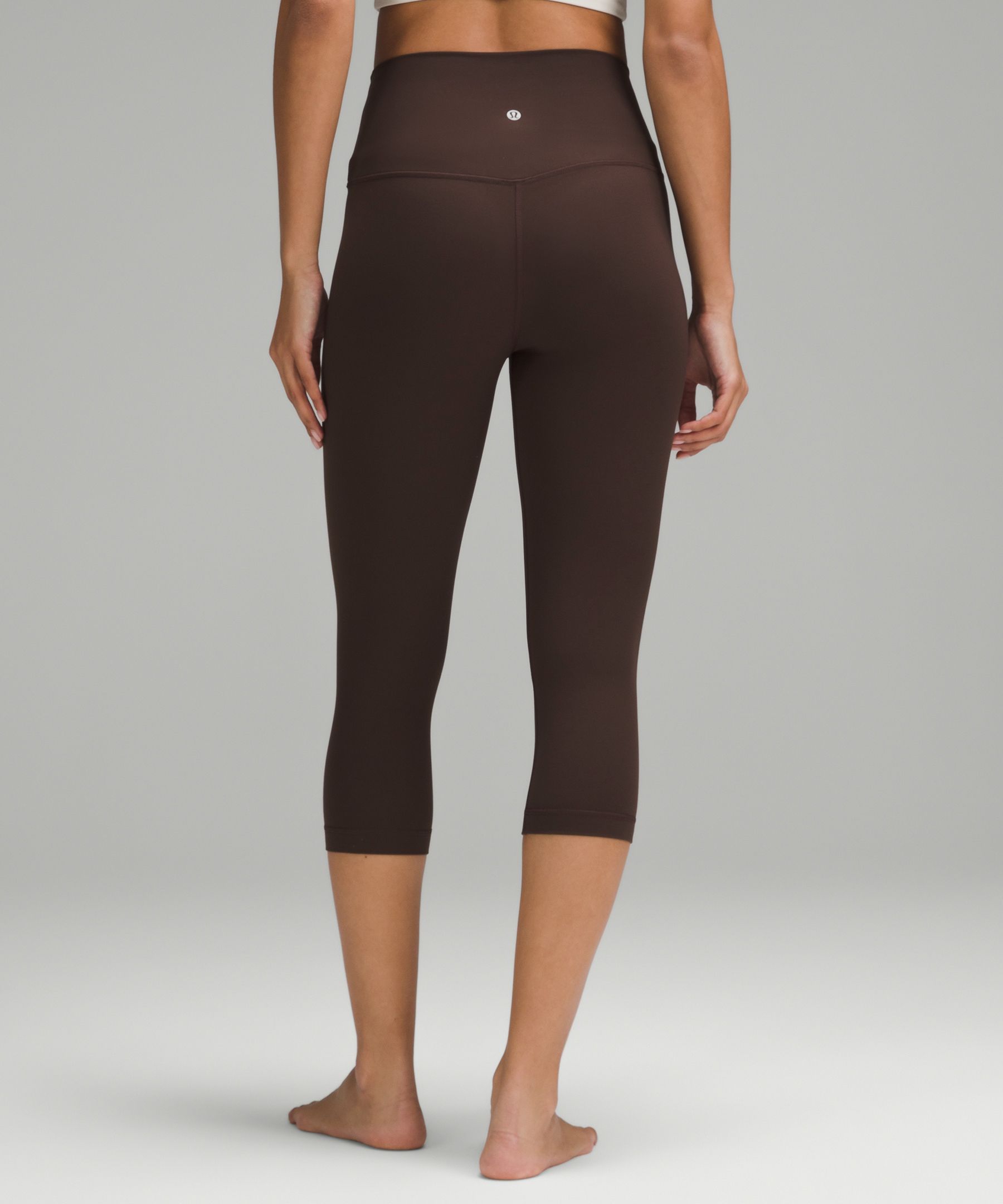 Lululemon Crop 17” Yoga Leggings Capri Pants Size 4 XS Olive Green EUC  Pocket