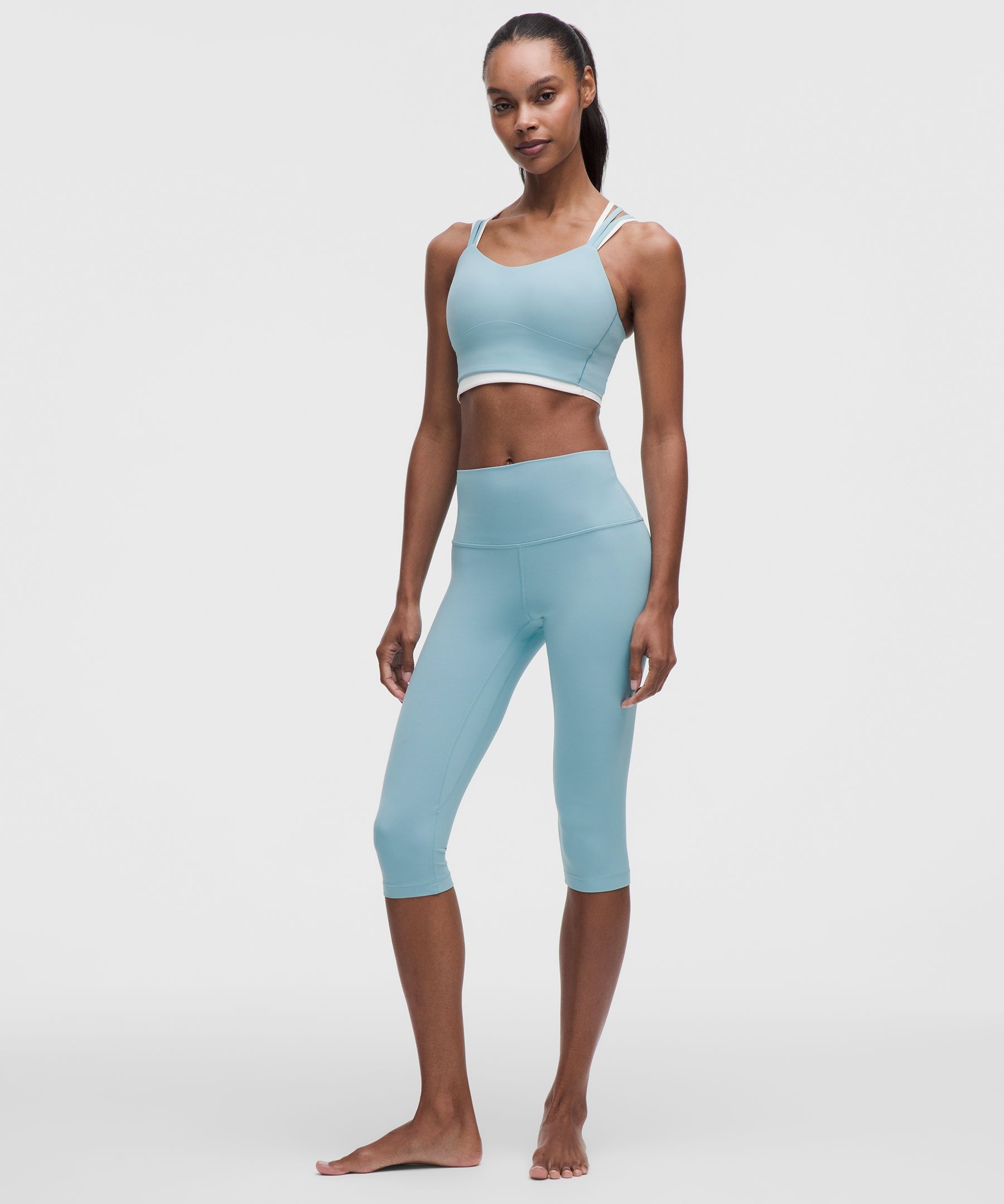 Leggings lululemon Align&trade; de tiro alto abajo de la rodilla 17&rdquo;