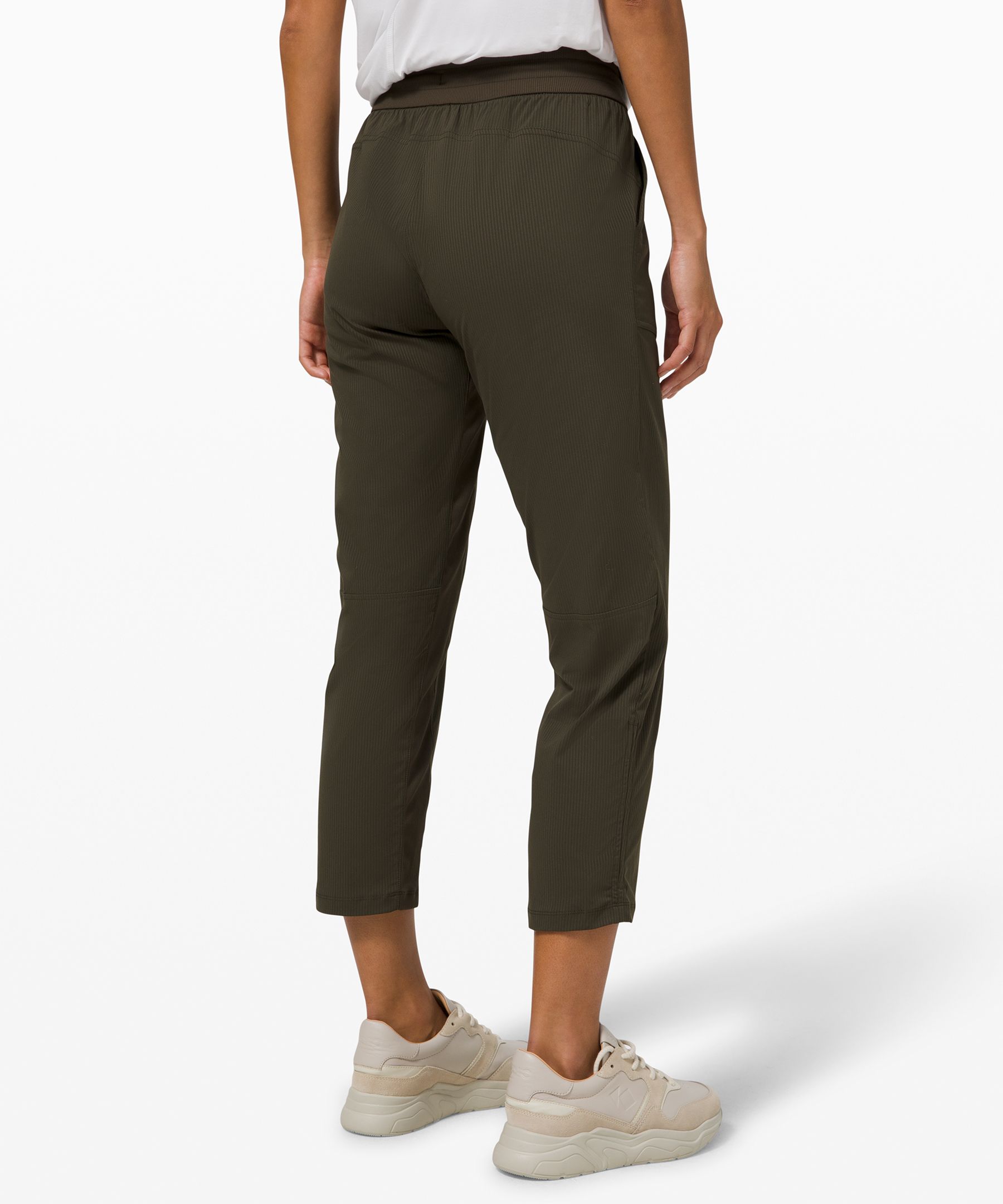 New🌟Lululemon Beyond the Studio Crop Jogger Pant *Lined Size 14