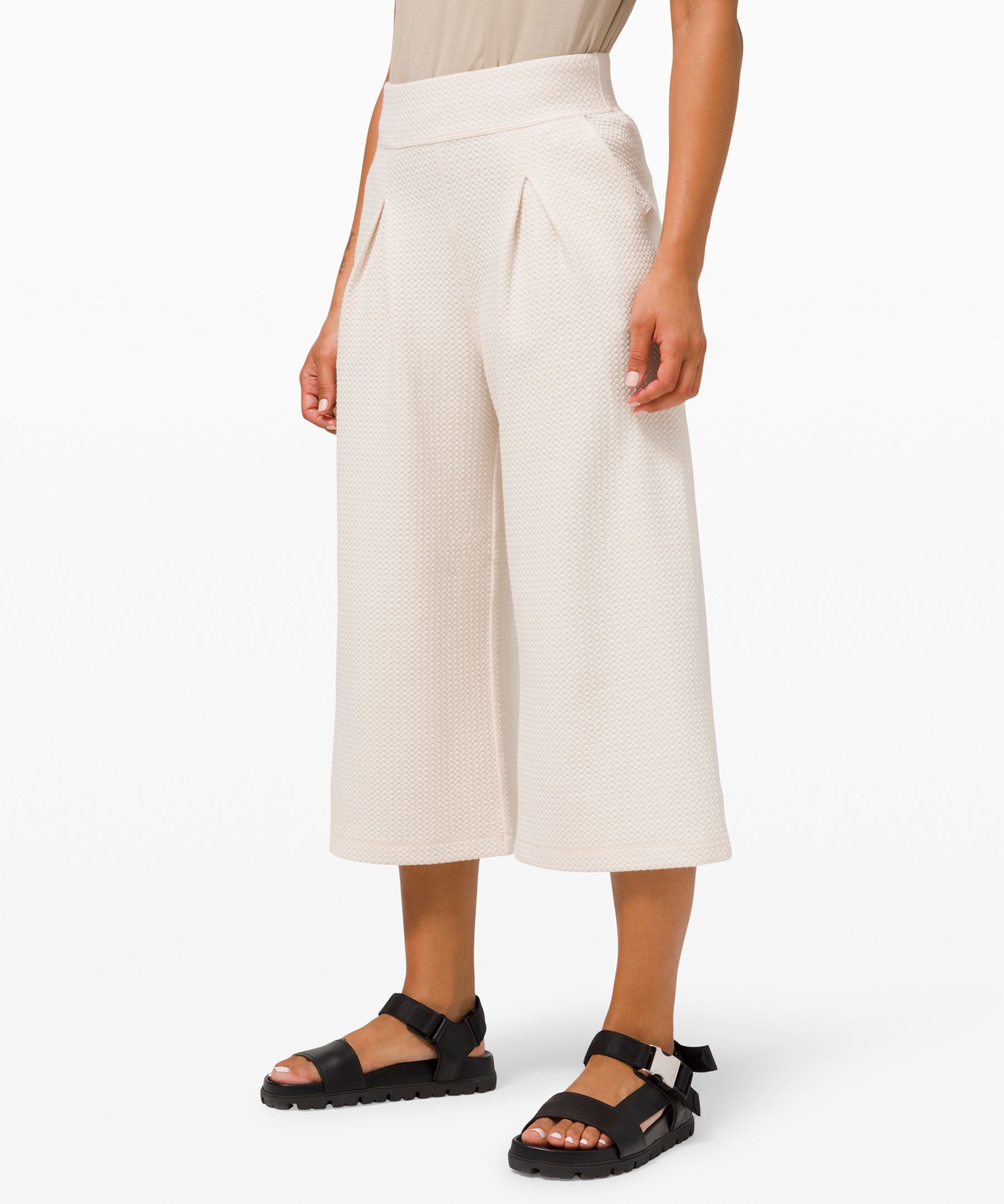LULULEMON CAN YOU FEEL THE PLEAT CROP