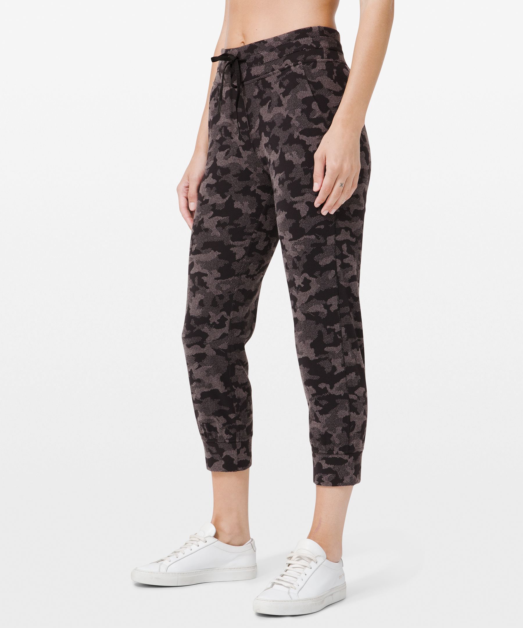 Lululemon Ready To Rulu Joggers Crop In Dusky Lavender