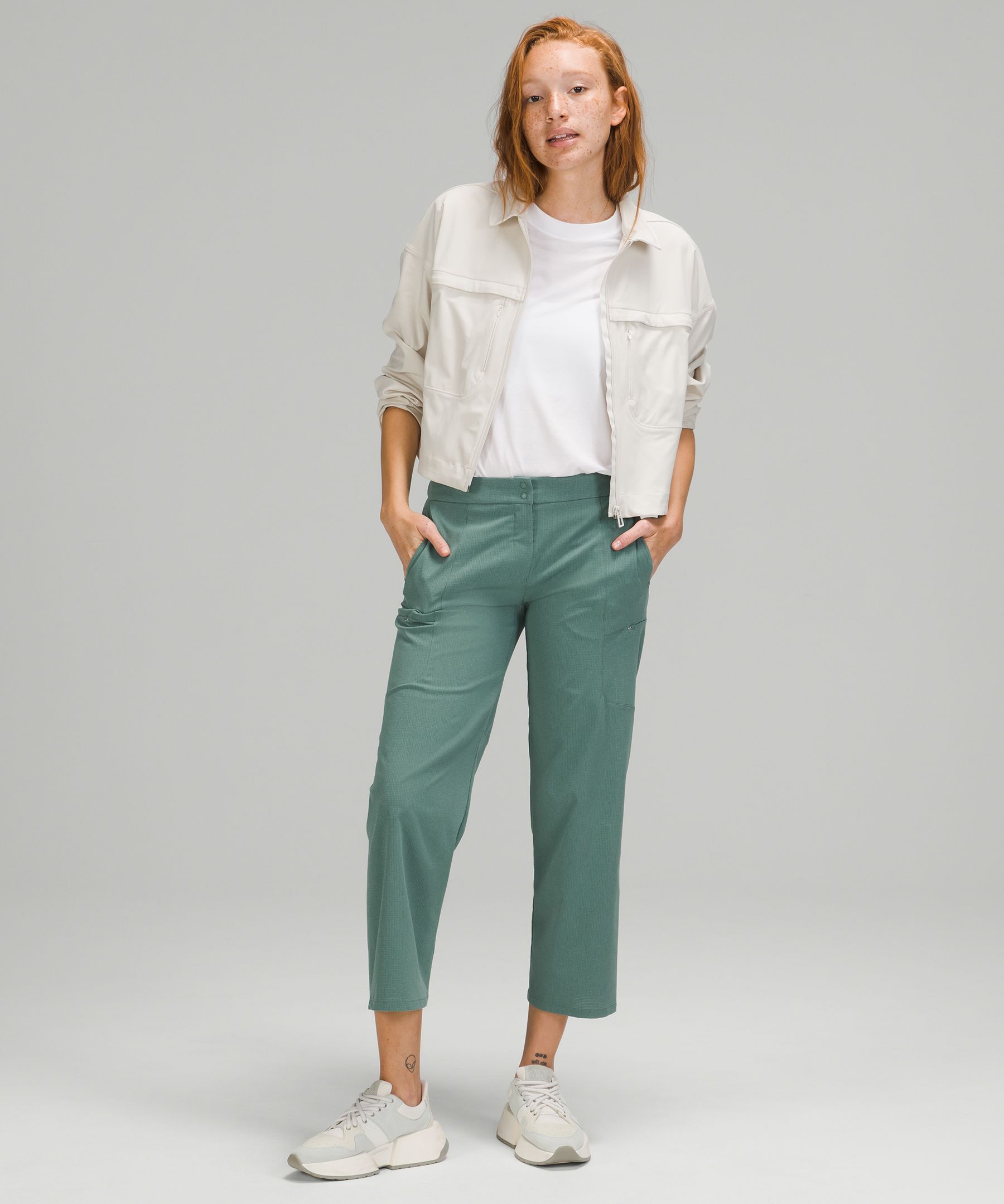 Ventlight™ Cargo Mid-Rise Crop 26