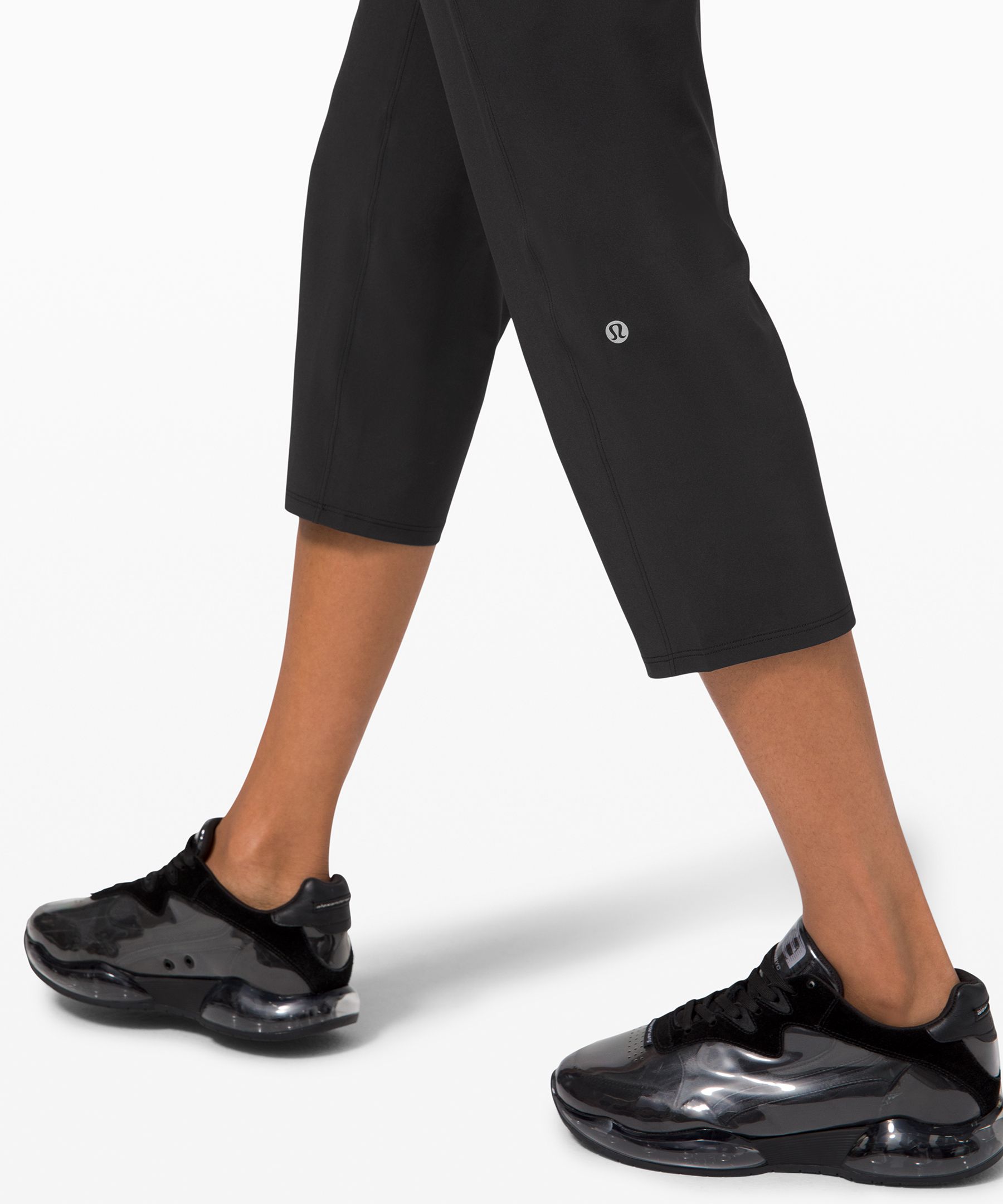 Ease Back In Mid-Rise Cropped Pant 23