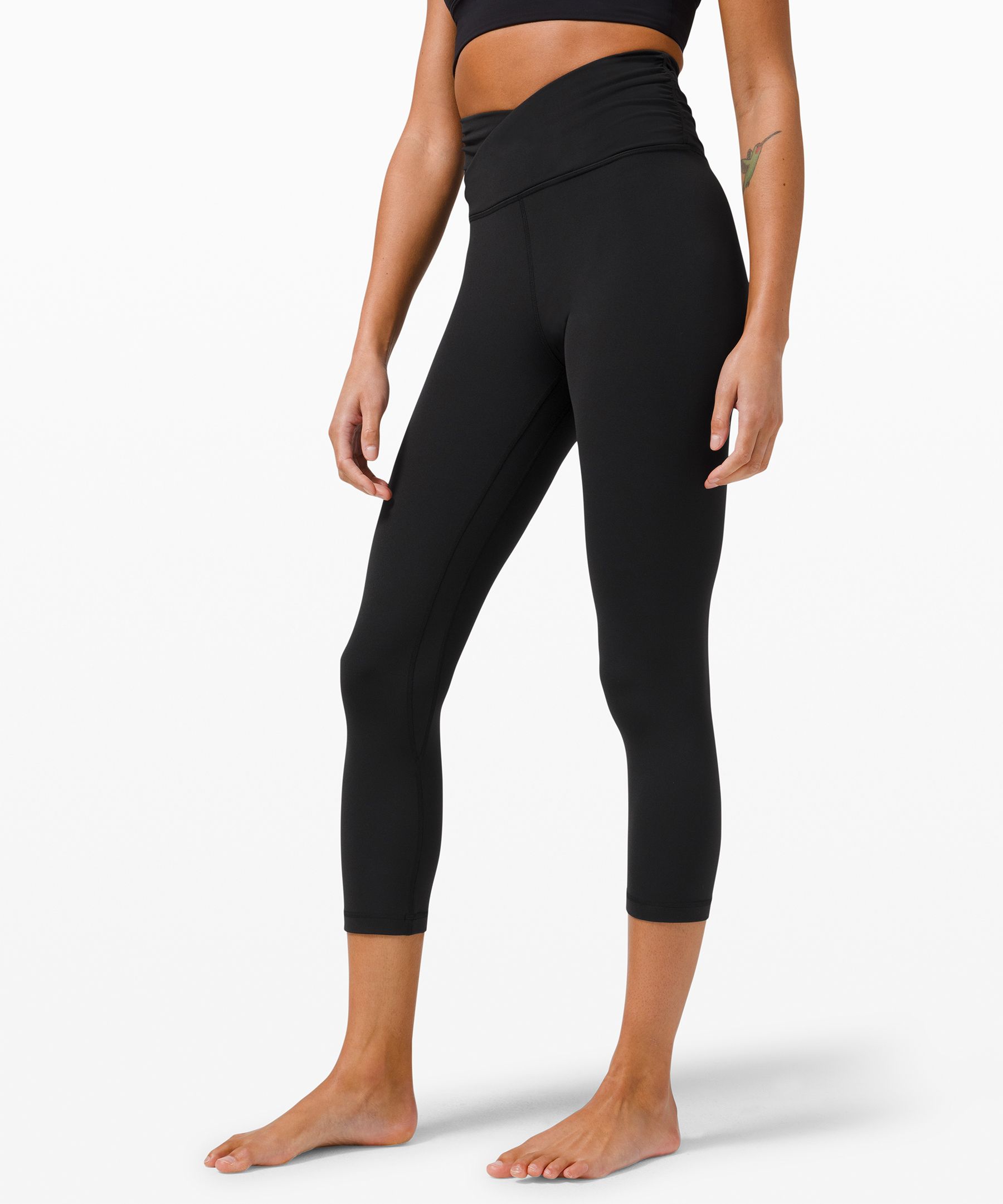 Lululemonルルレモン Align High-Rise Crop 25"ポケット付