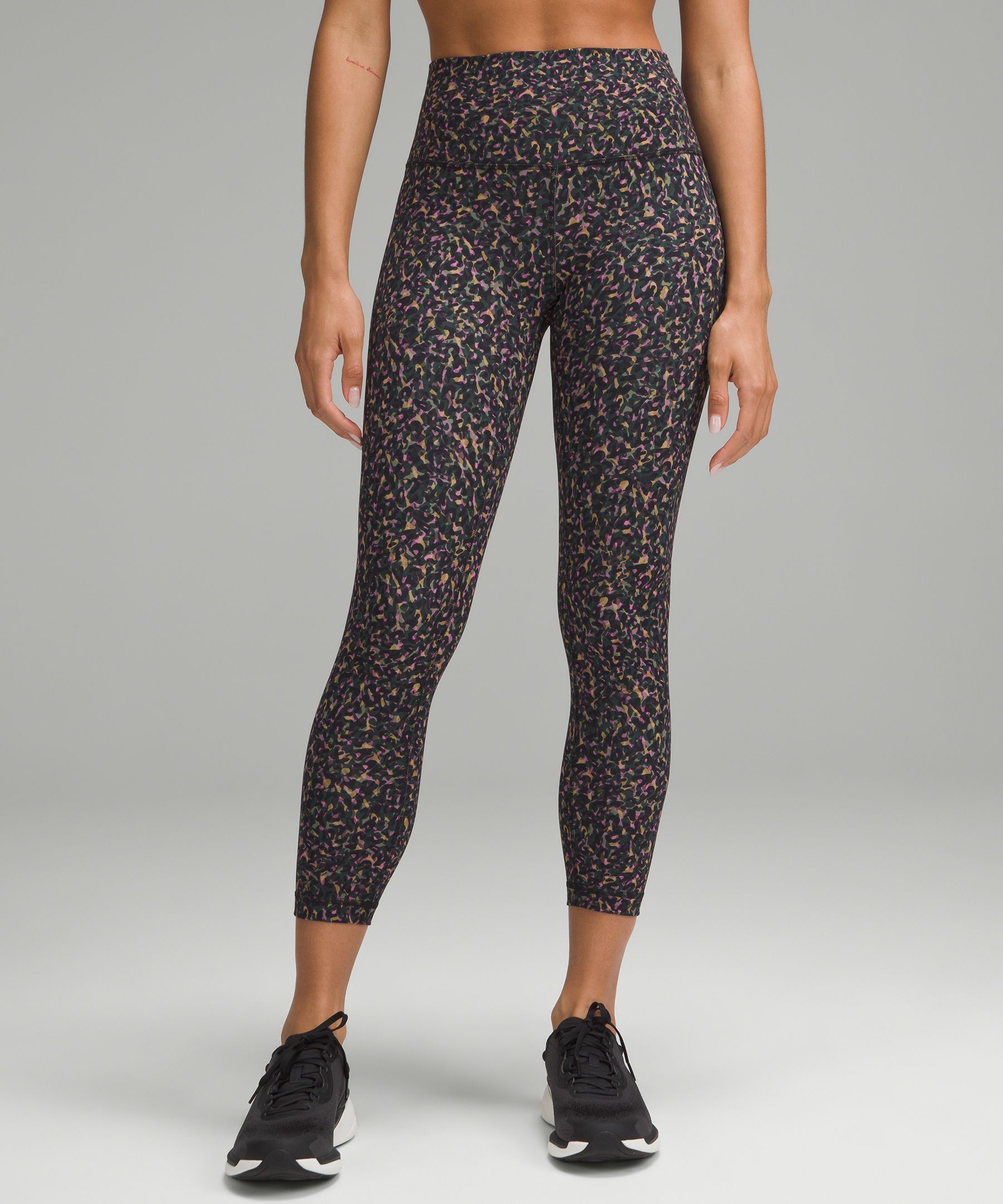 Lululemon leggings wunder outlet train crop size 4