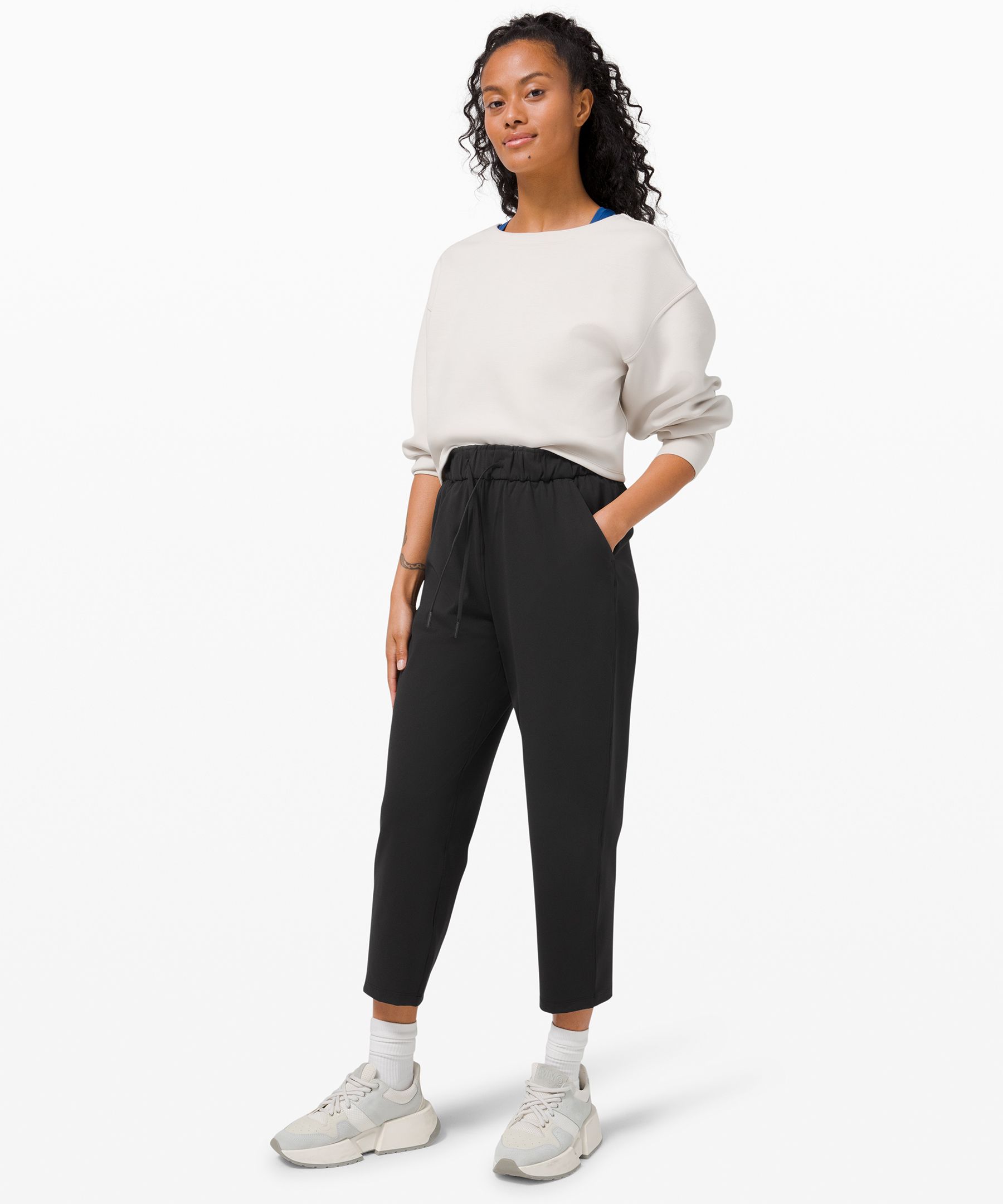 Stretch High-Rise Cropped Pant 23