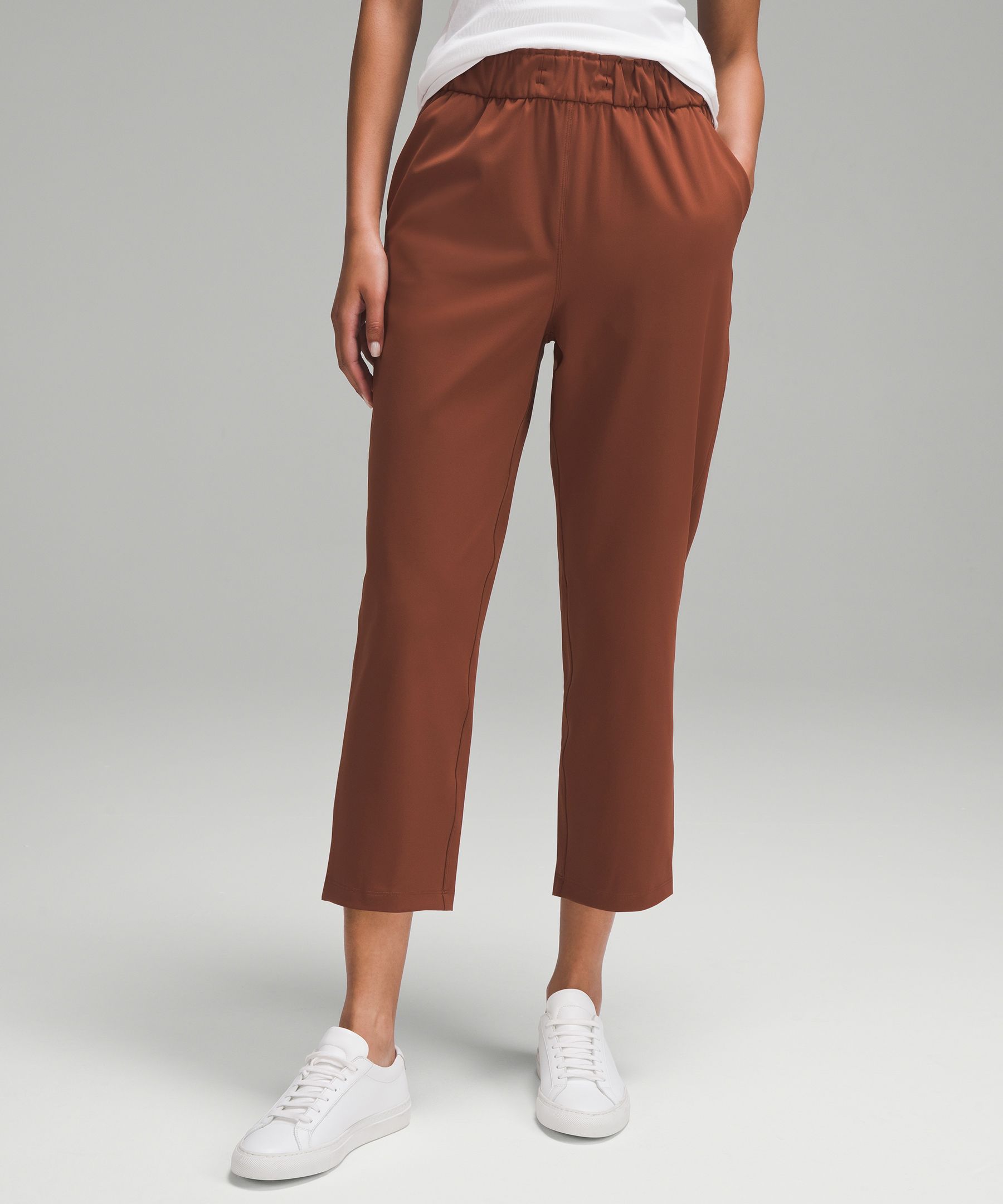 Uniqlo Singapore - The Women's Dry Stretch Cropped Pants have a