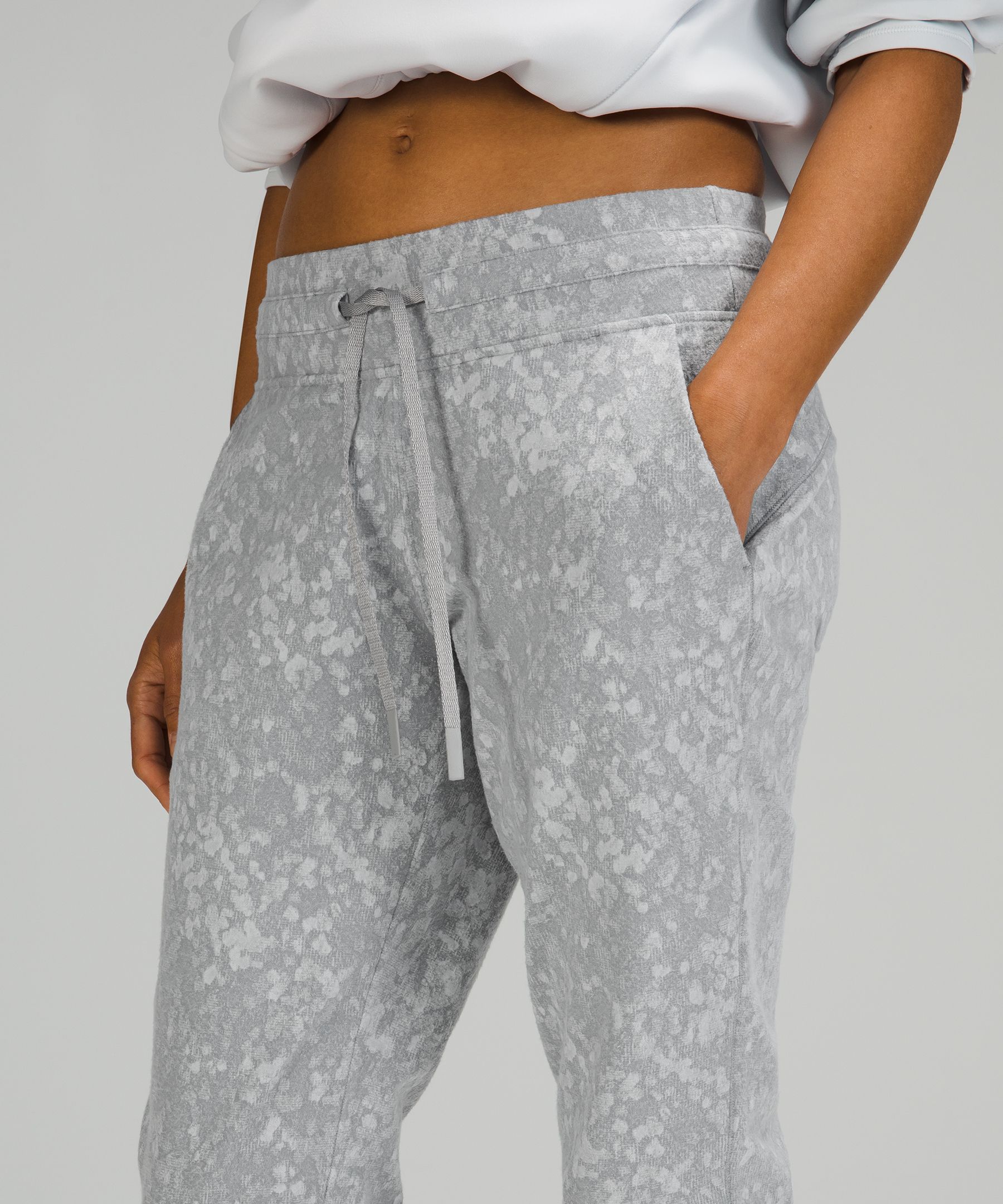 Ready to Rulu Jogger Crop *Jacquard