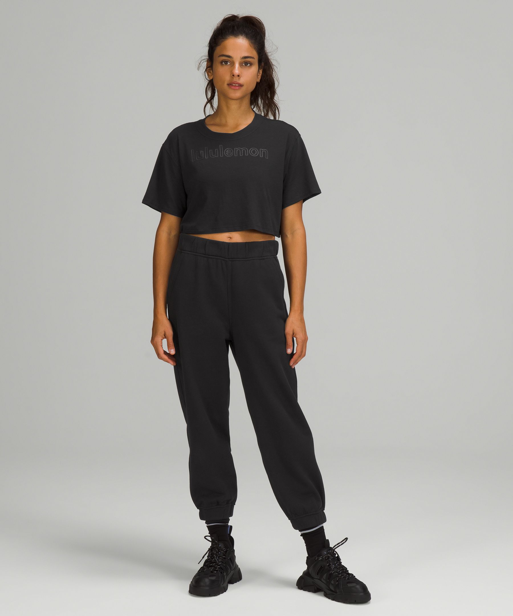 Relaxed High-Rise Cropped Jogger