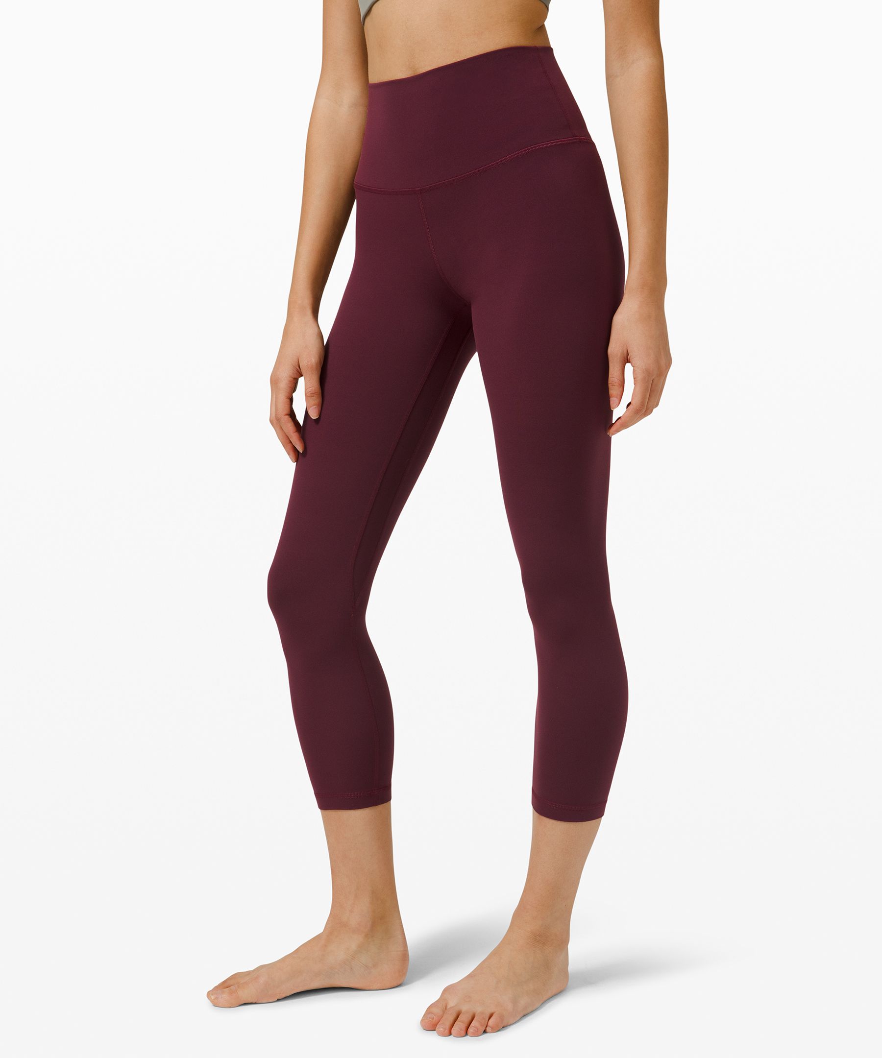 black cropped lululemon leggings