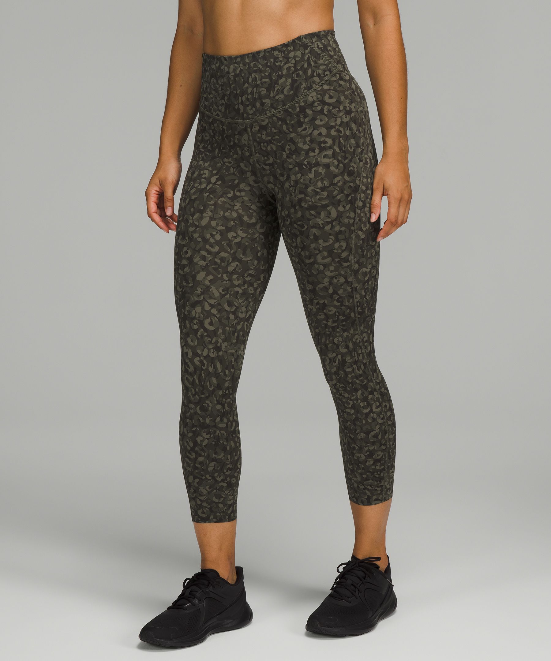 Lululemon Smooth Stride Crop Dark Olive/Black Size 4