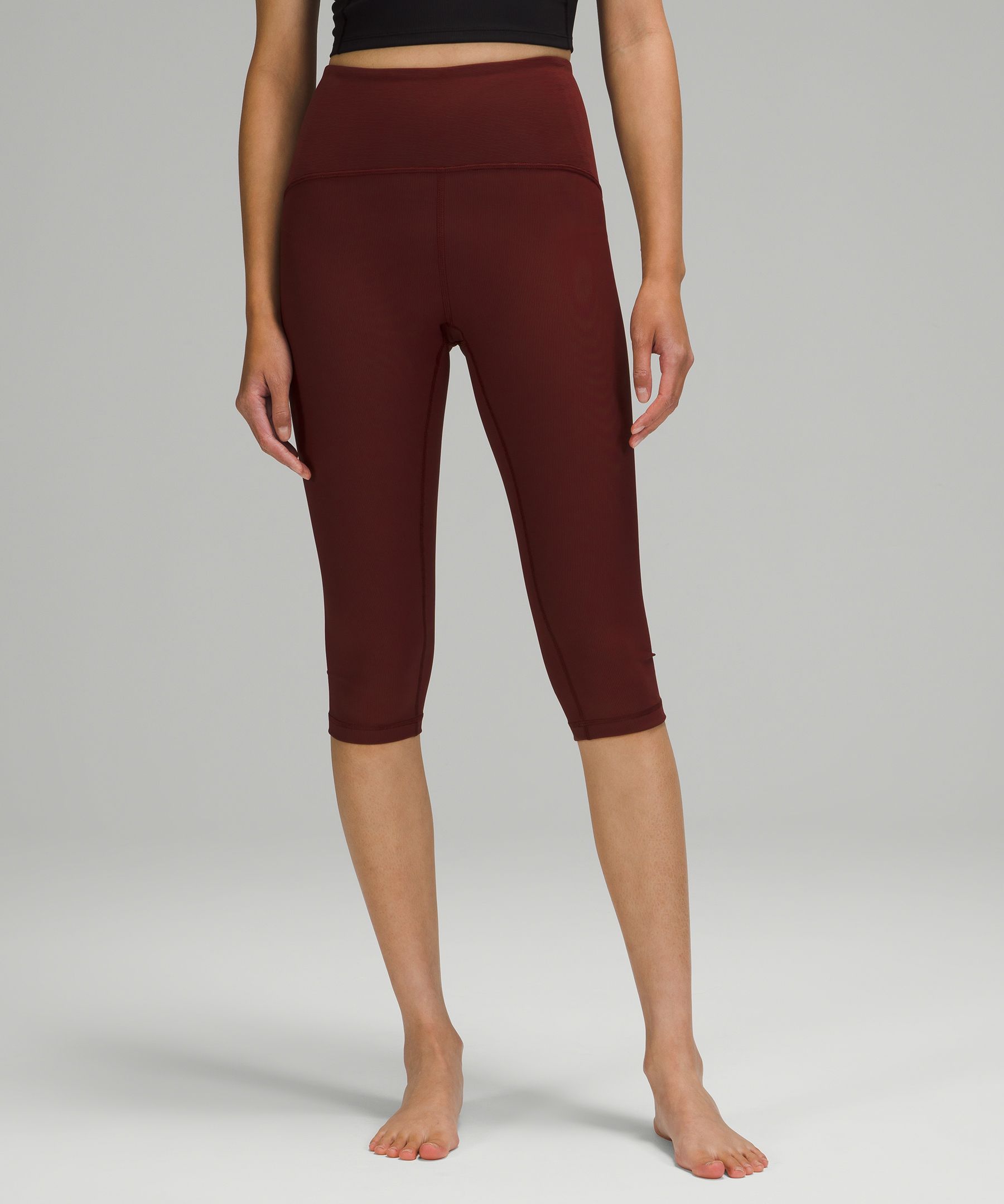 Ribbed Contoured High-Rise Crop 17