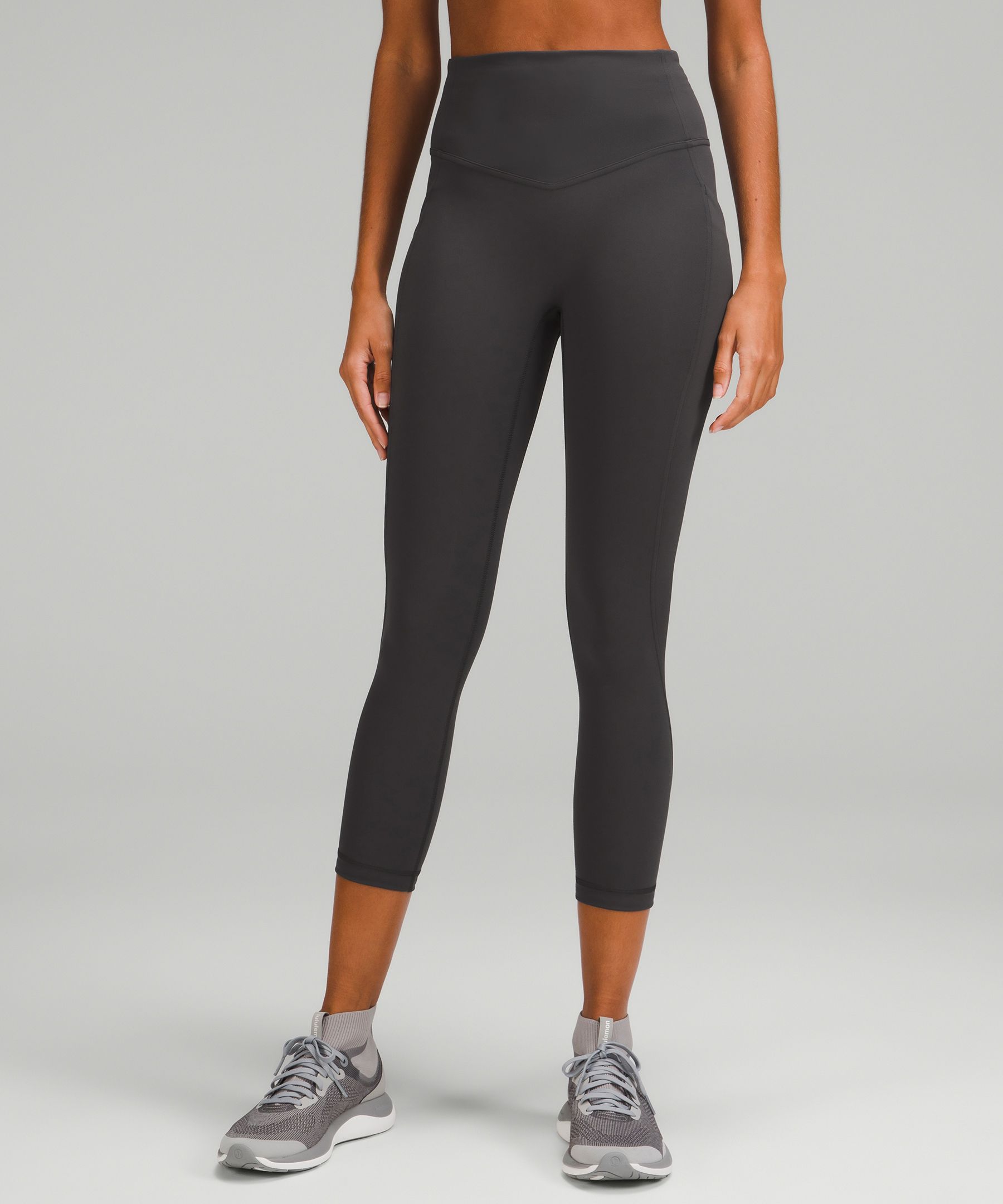 lululemon - 'All the Right Places' Tights (lulu size 4) on Designer Wardrobe