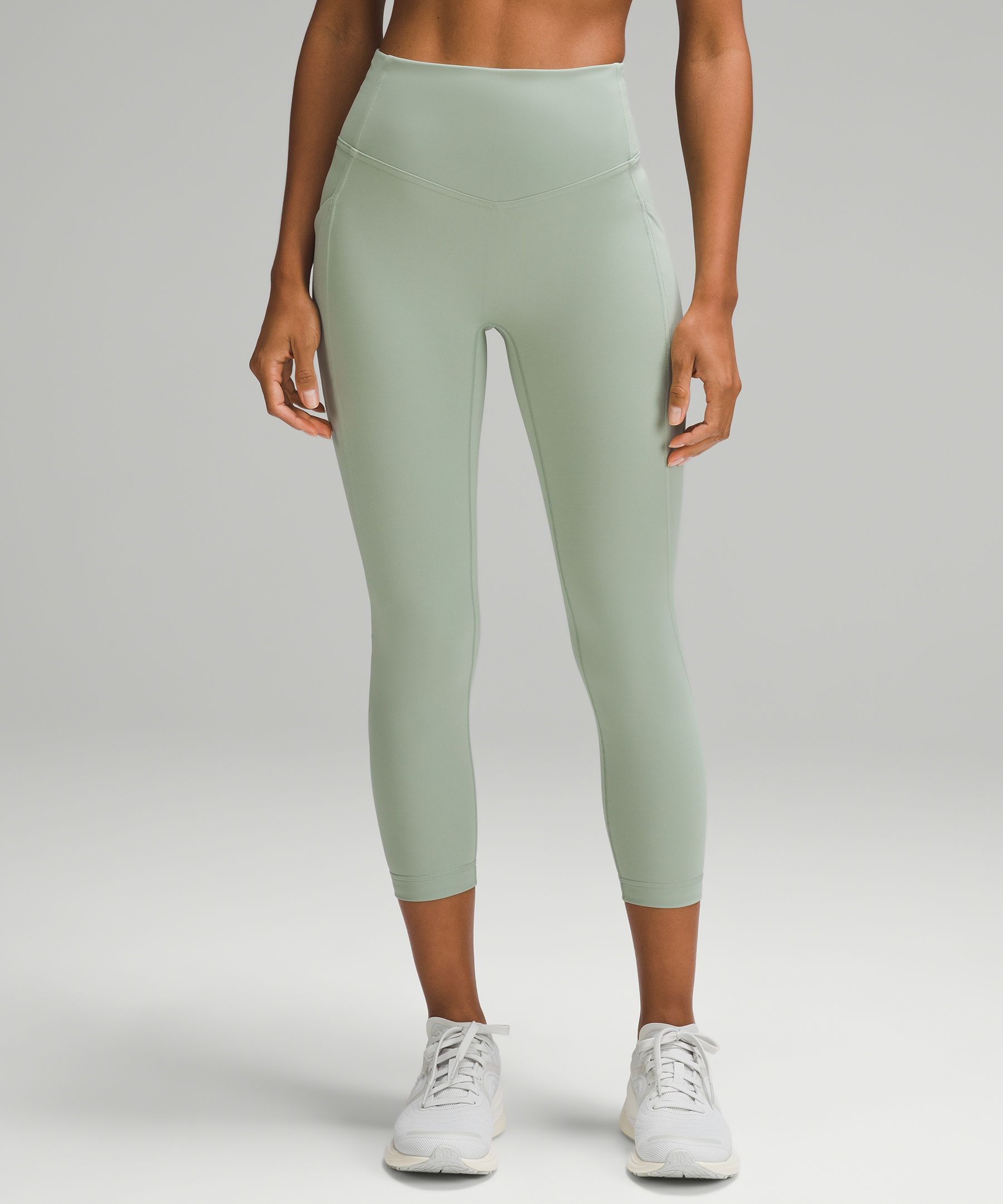 Mid-Rise Elevate Side-Pocket Mesh-Trim Compression Leggings for Women