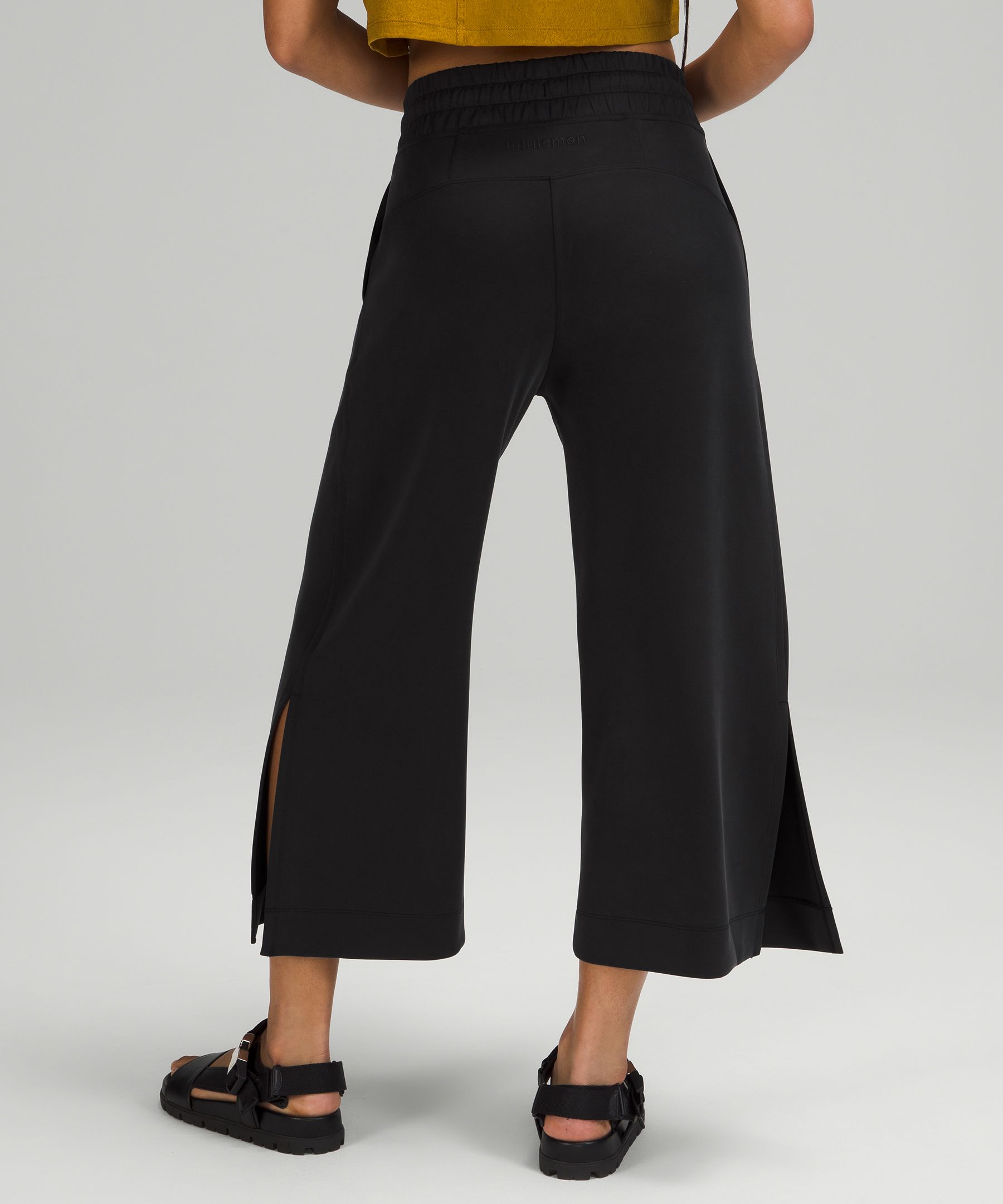 Lululemon Soft Ambitions High Rise Crop *Softstreme - Black - lulu