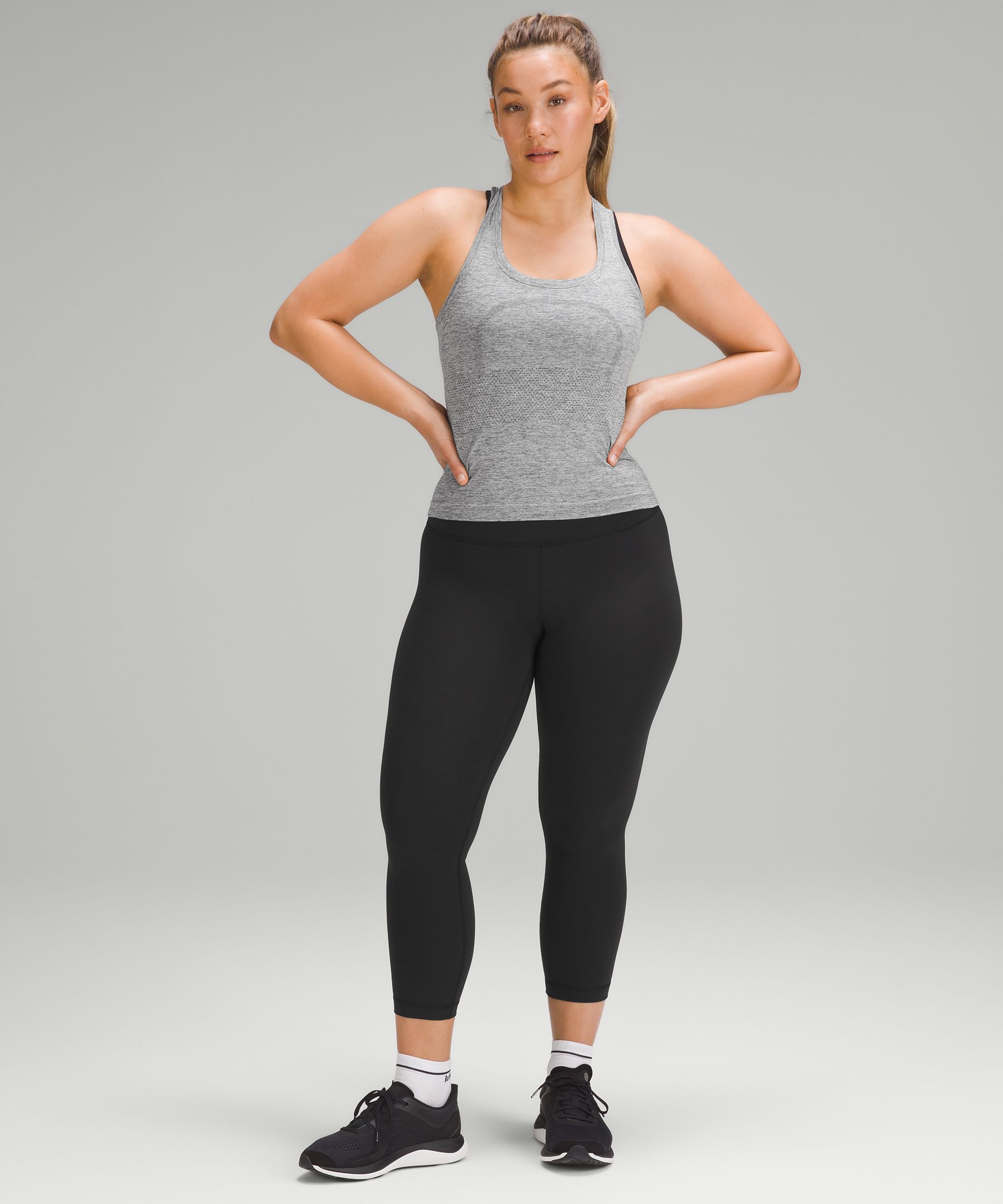 Lulu lifting fit (wunder train contour fit size 12 black, align tank size 14  heathered tidewater teal) : r/lululemon