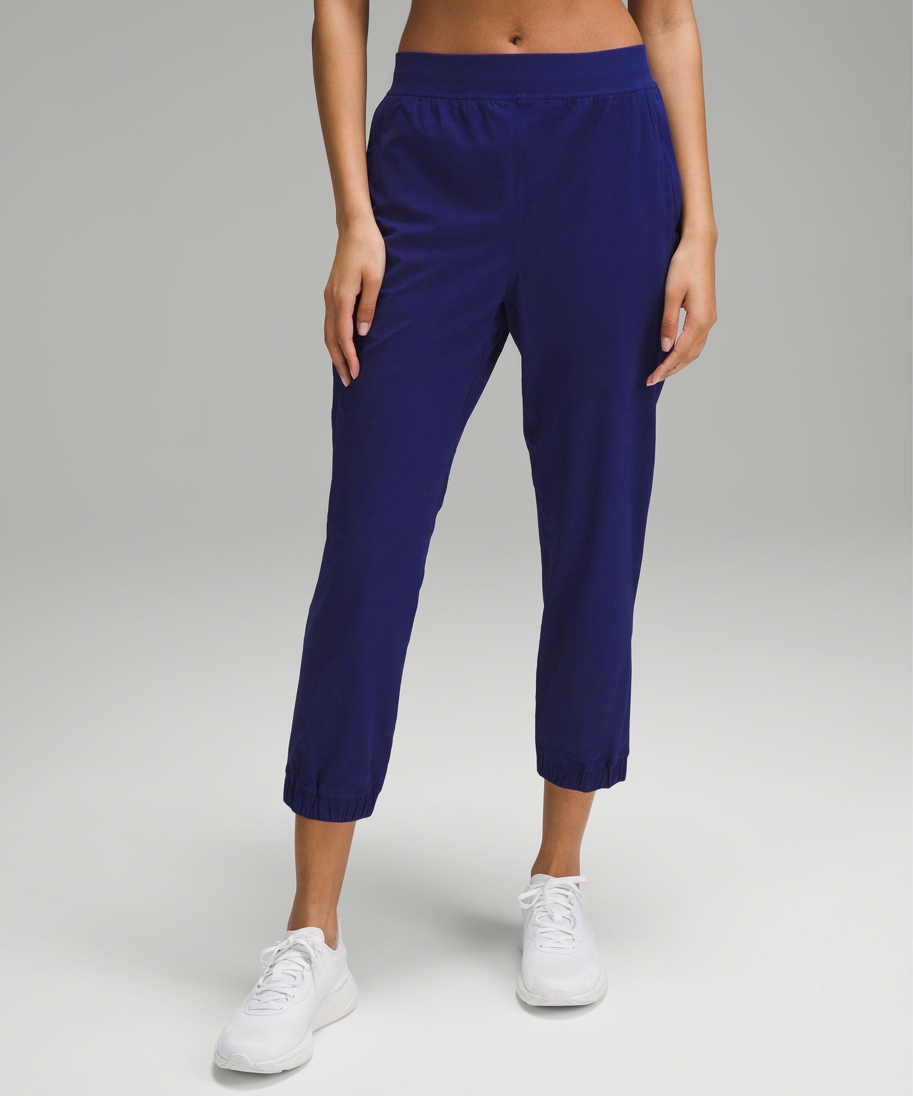 Lululemon Women's Blue Pockets Tapered Leg Pull On Activewear Jogger P –  Shop Thrift World