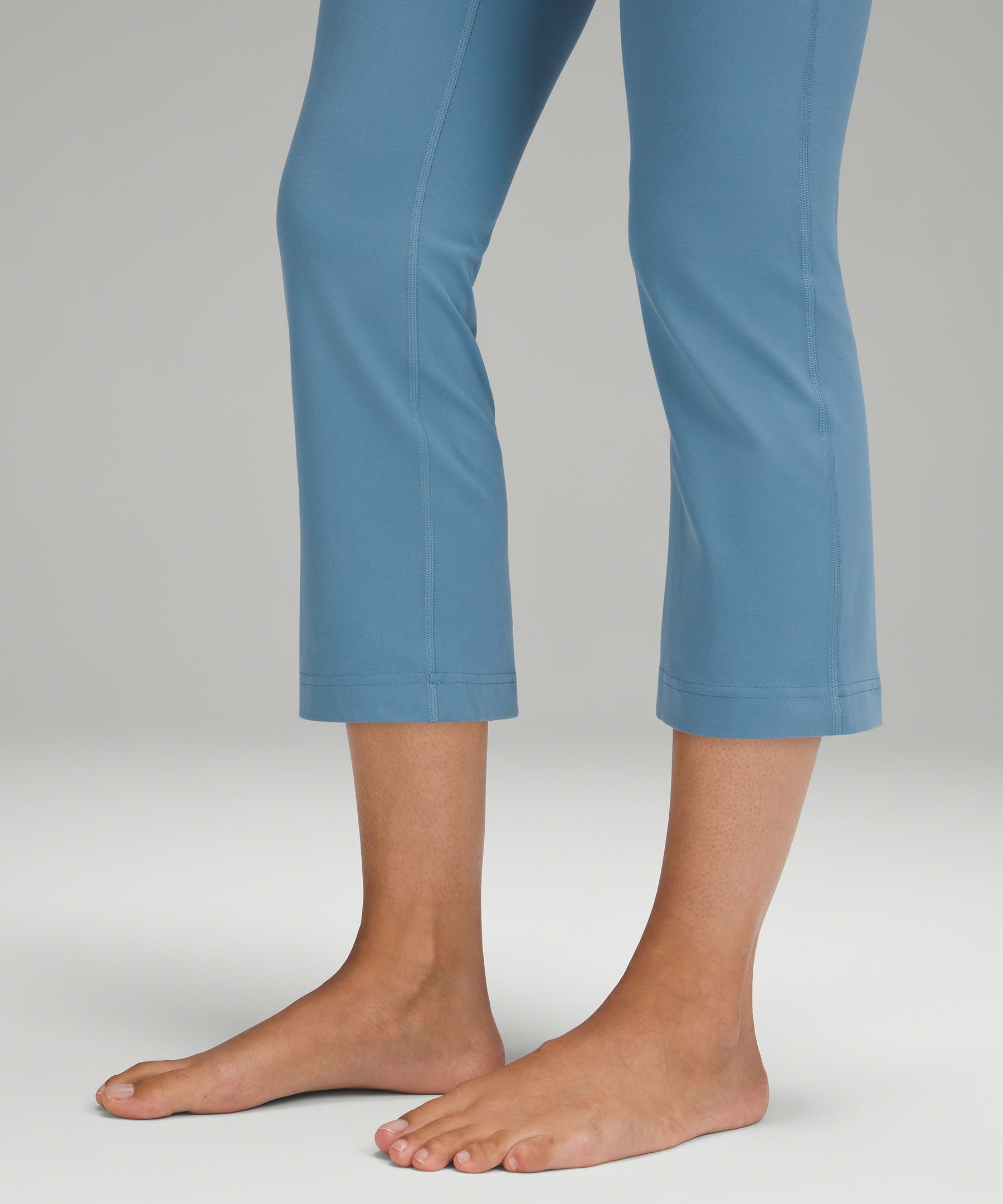 Lululemon Groove Super High Rise Shr Crop Pants 23 Nulu sz 10 Utility Blue, - Lululemon clothing - Blue