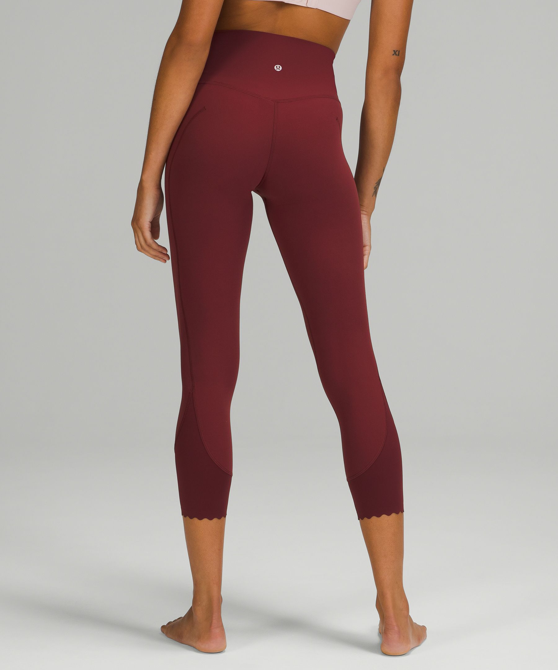 Lululemon pants with 2025 scalloped bottom