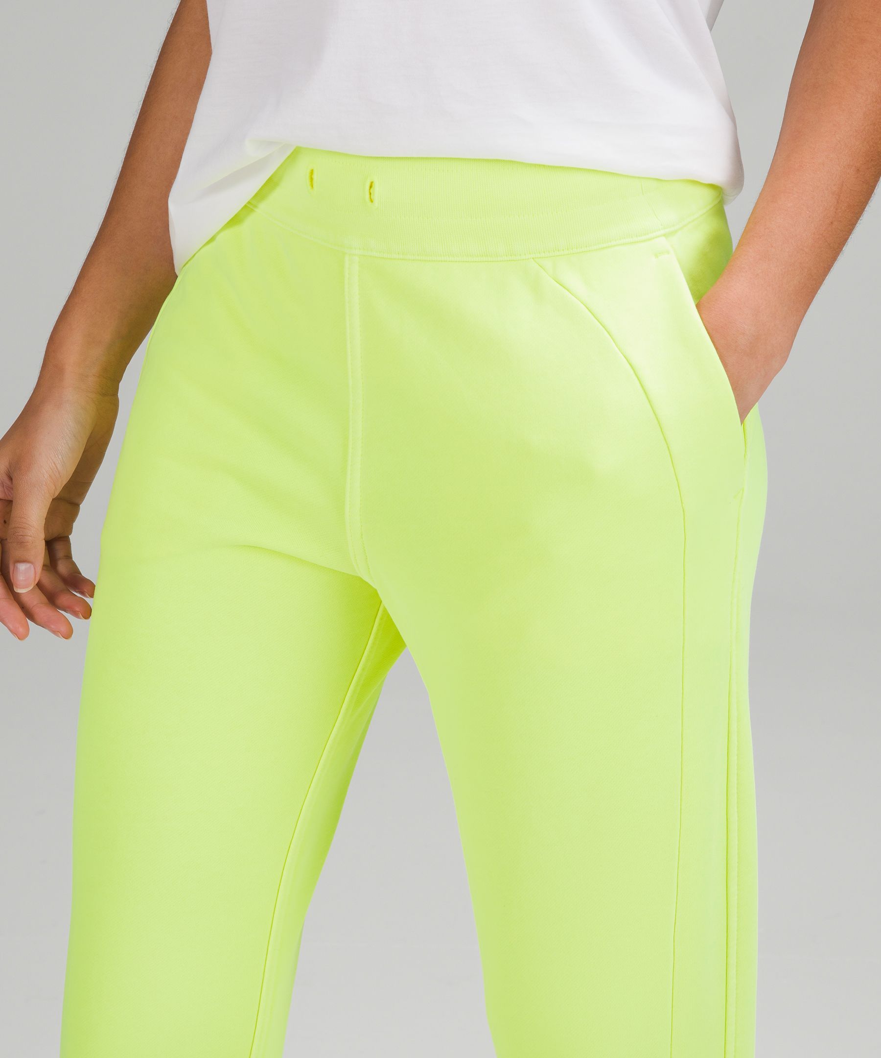 Scuba High-Rise Cropped Jogger