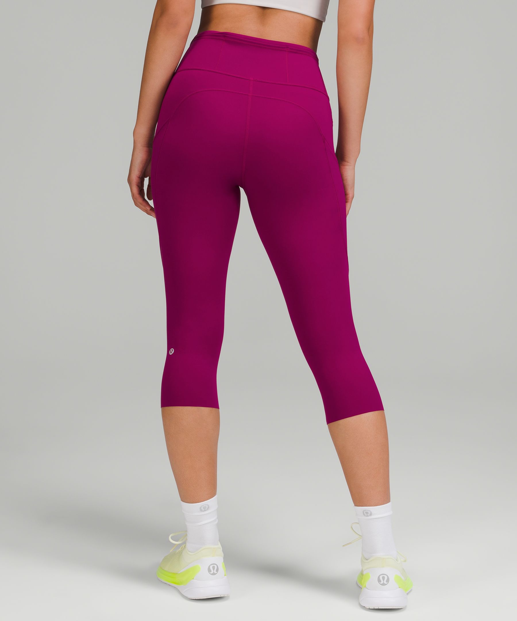 Fast and Free Reflective High-Rise Crop 18" *Asia Fit