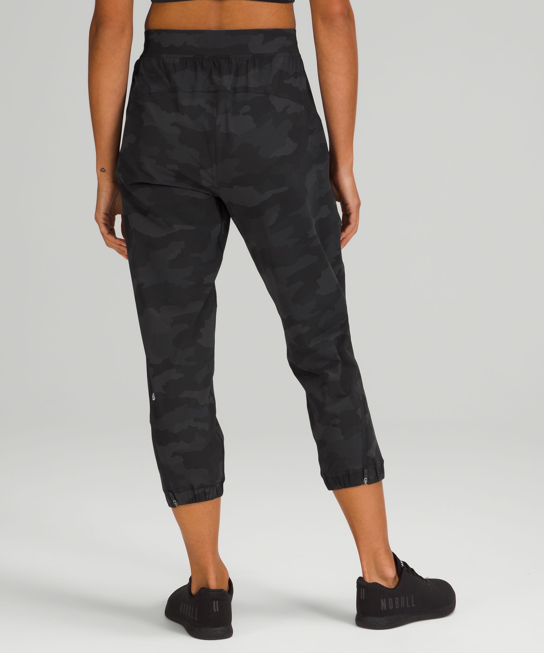 wanderer cropped jogger lululemon