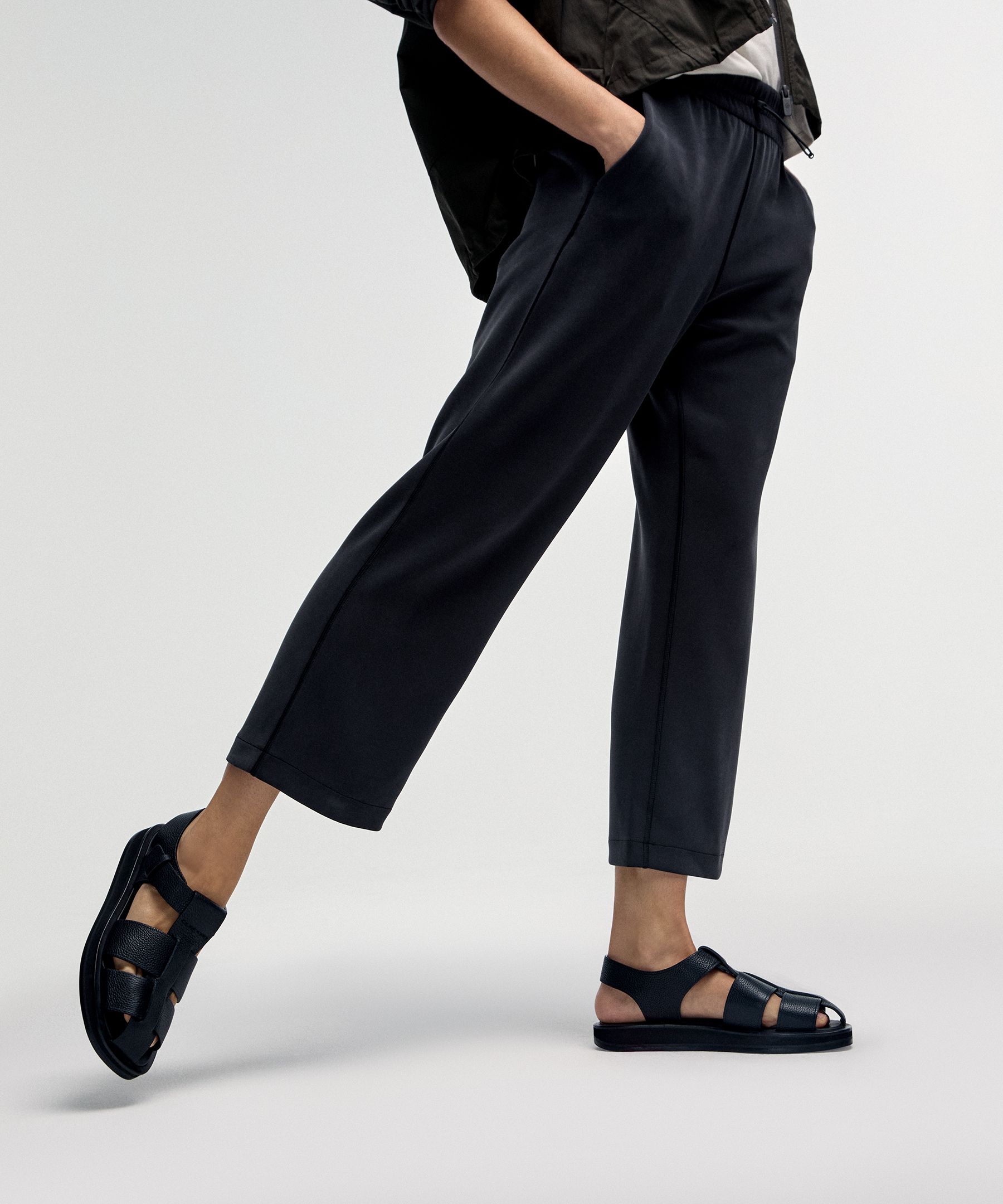 Softstreme High-Rise Straight-Leg Cropped Pant - Black,Neutral