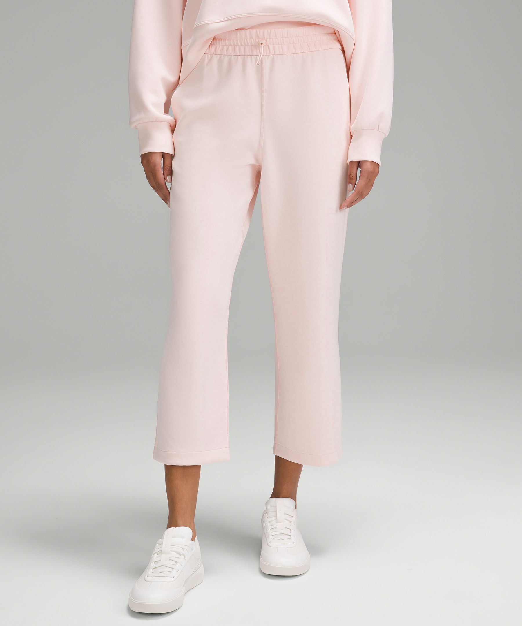 Softstreme High-Rise Straight-Leg Cropped Pant