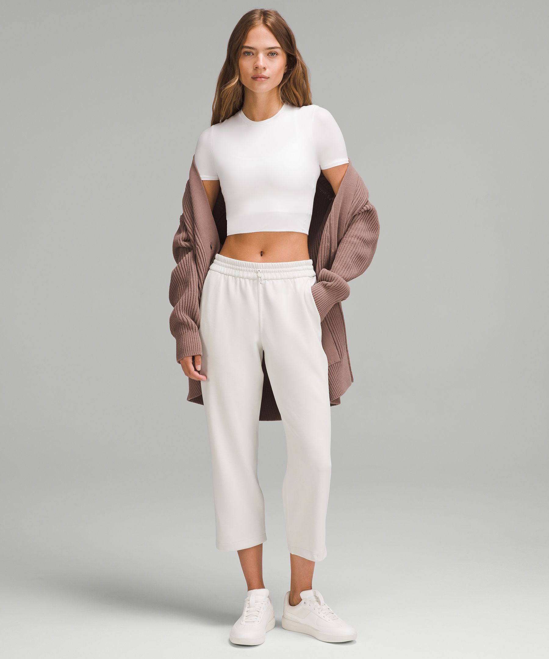 Softstreme High-Rise Straight-Leg Cropped Pant