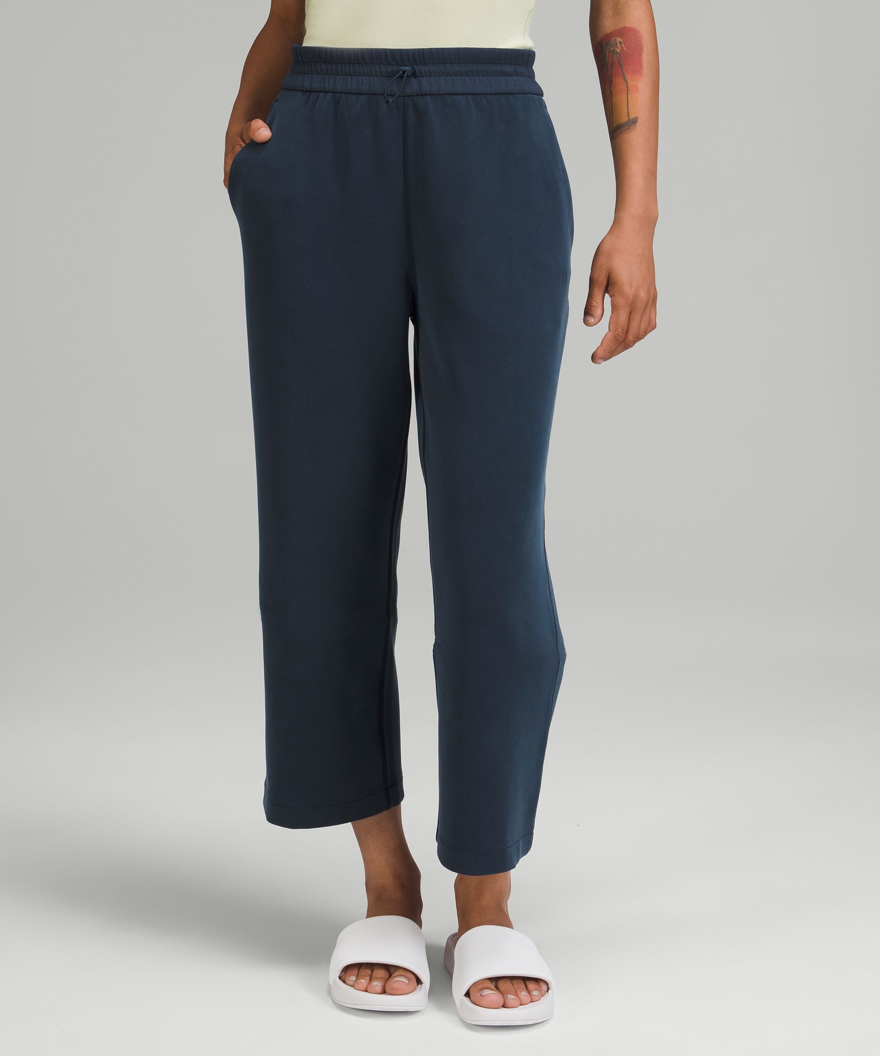 Softstreme High Rise Straight Leg Cropped Pant