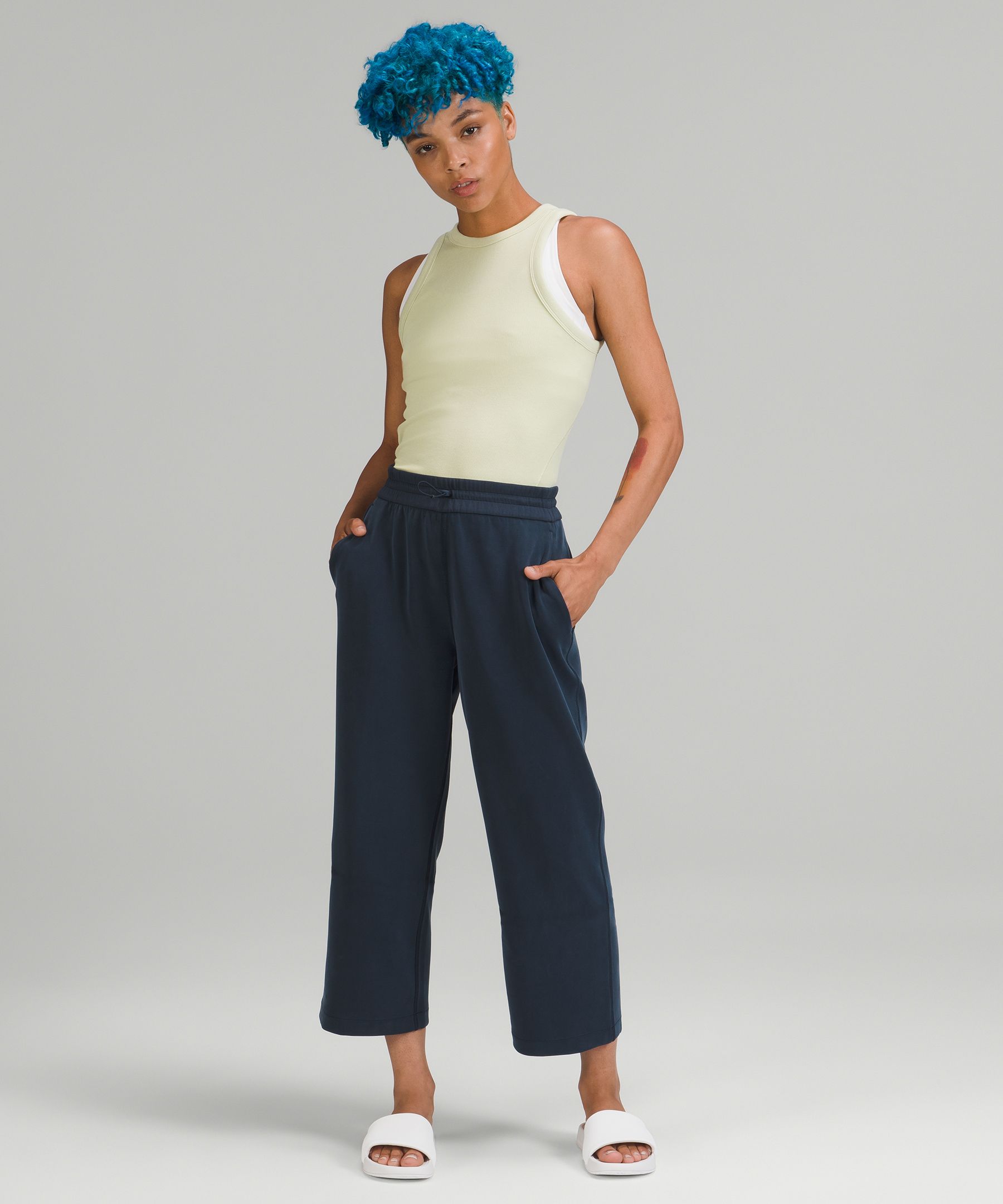 Wide leg high outlet rise cropped pants