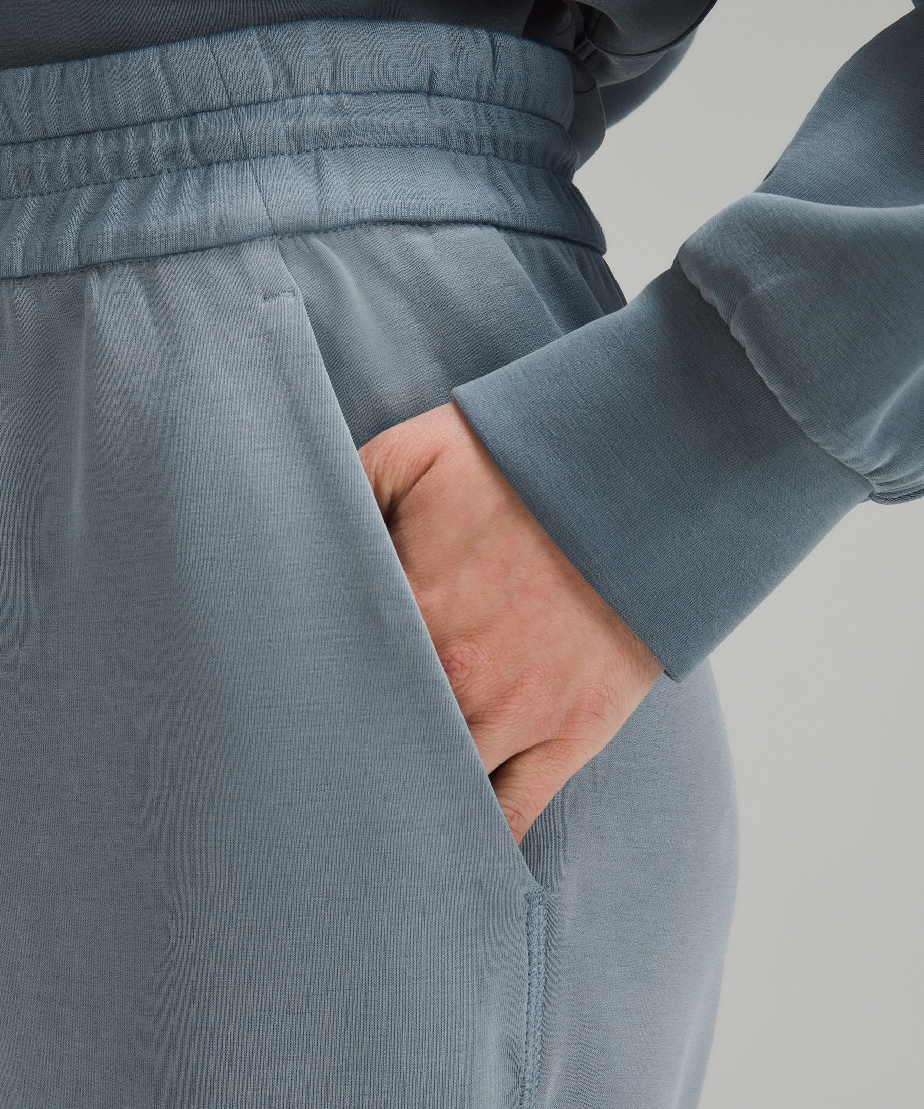 Softstreme ハイライズ ストレートレッグクロップパンツ