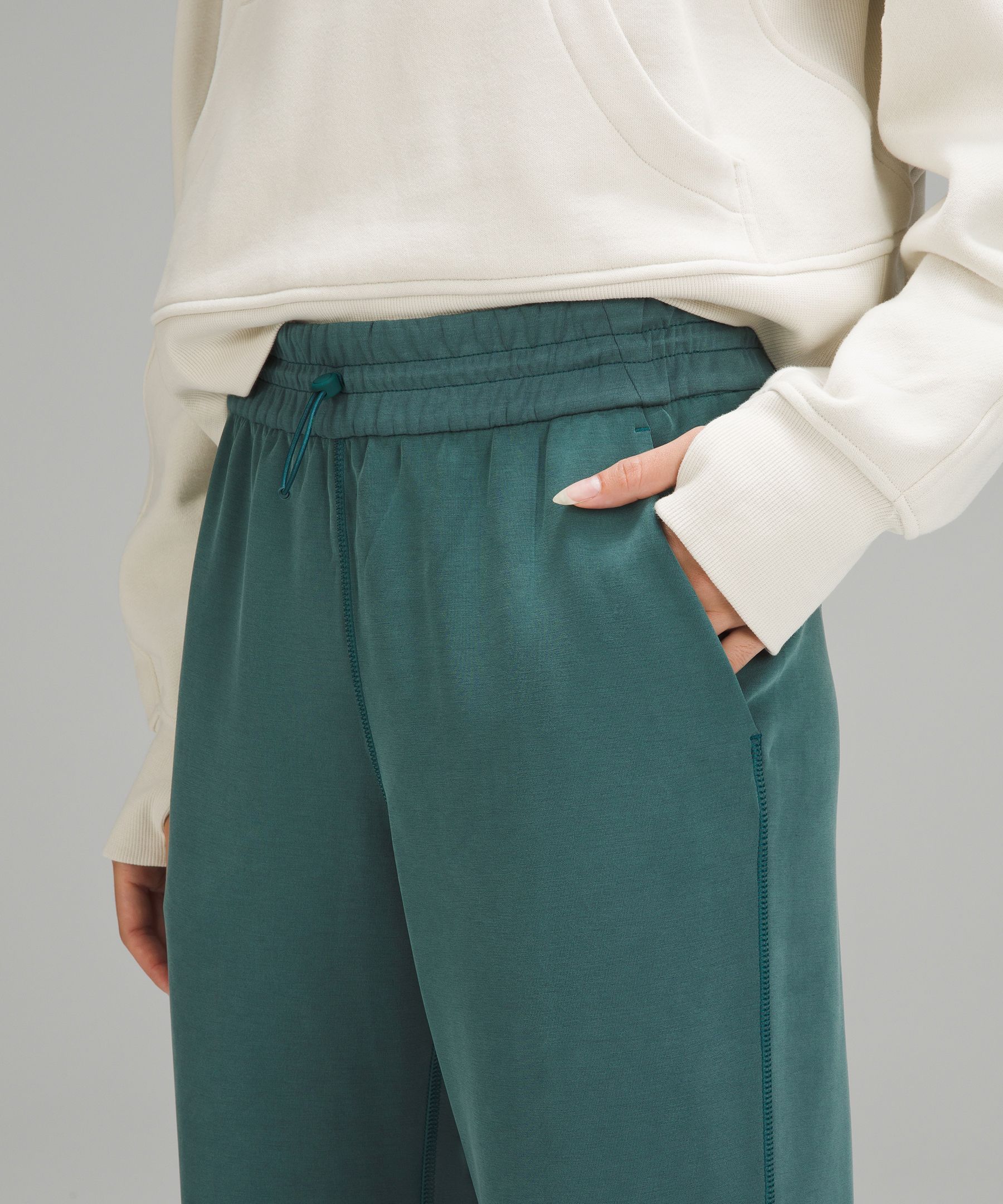 Lululemon Softstreme High-rise Straight-leg Cropped Pants