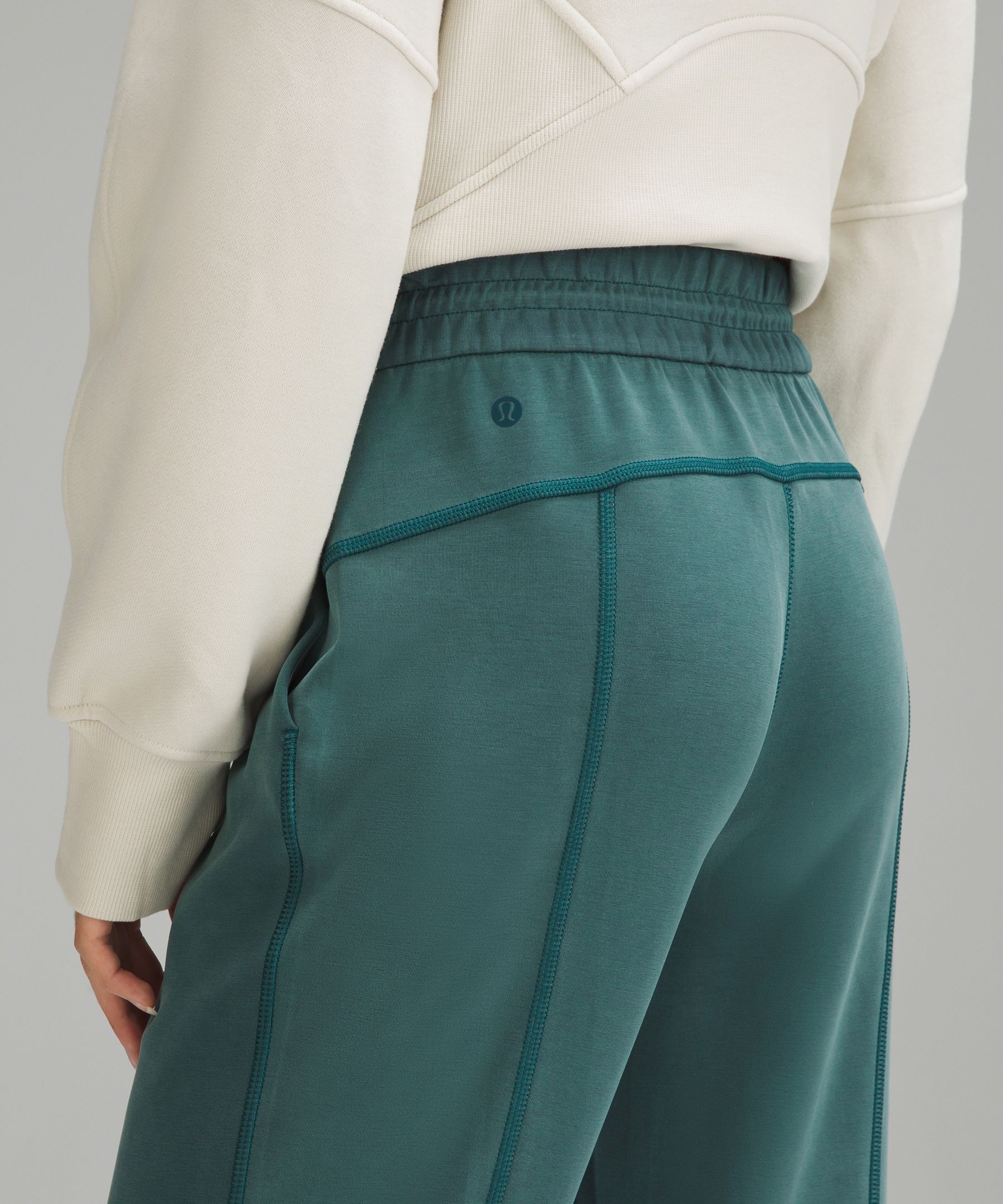 Lululemon Softstreme High-rise Straight-leg Cropped Pants