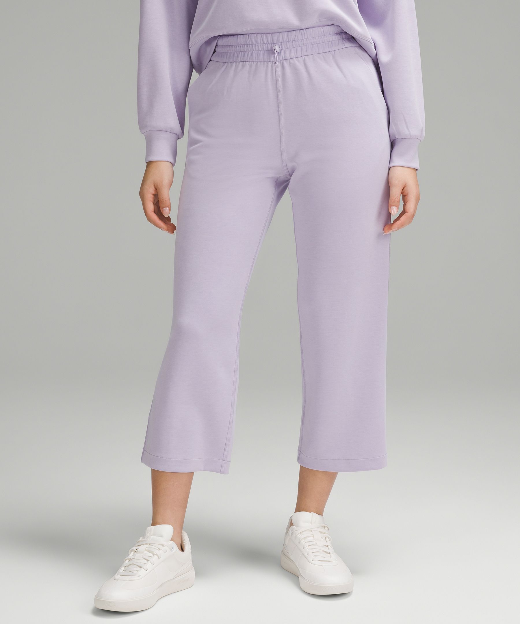 Softstreme High-Rise Straight-Leg Cropped Pant