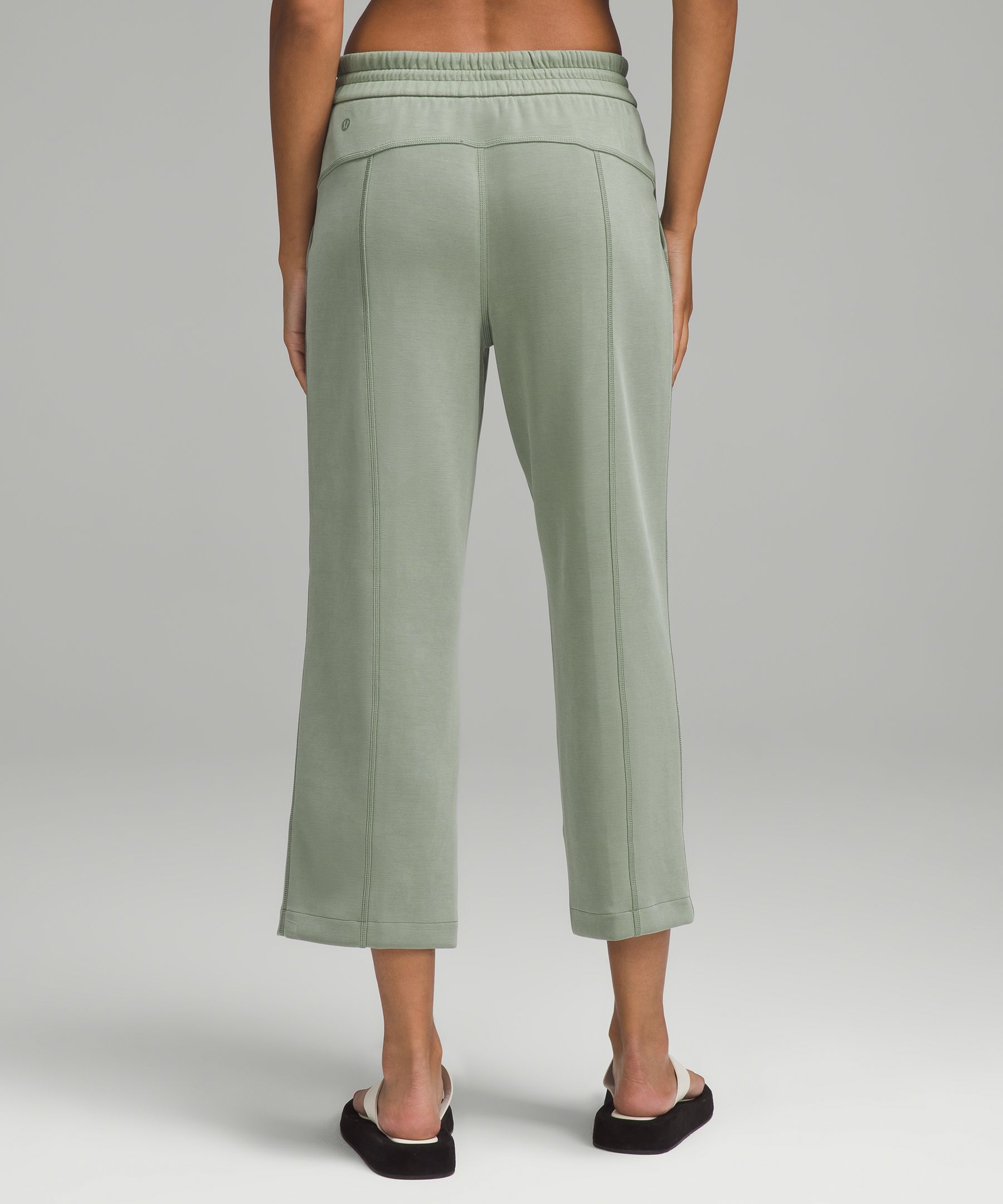 Softstreme High-Rise Straight-Leg Cropped Pant | Women's Capris