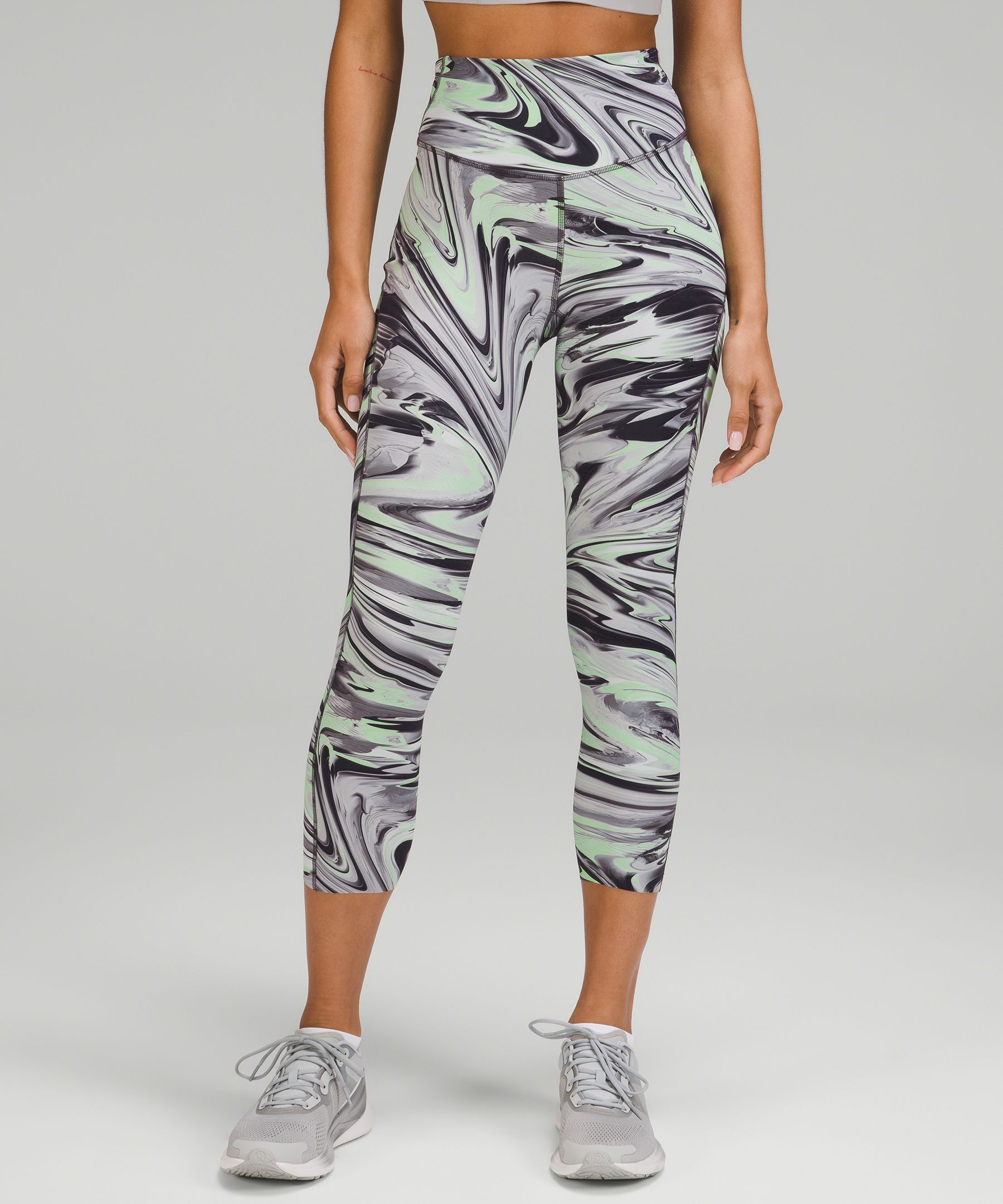 Base Pace High-Rise Crop 23"
