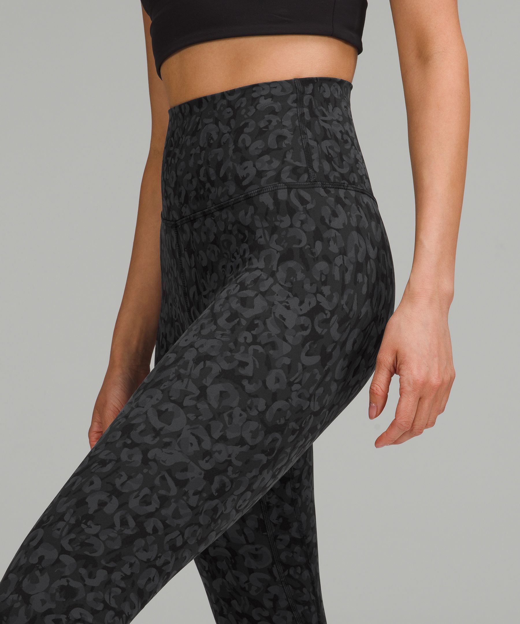 BNWT lululemon Align™ High-Rise Crop 20 Asia Fit (Black, Size M), Women's  Fashion, Activewear on Carousell