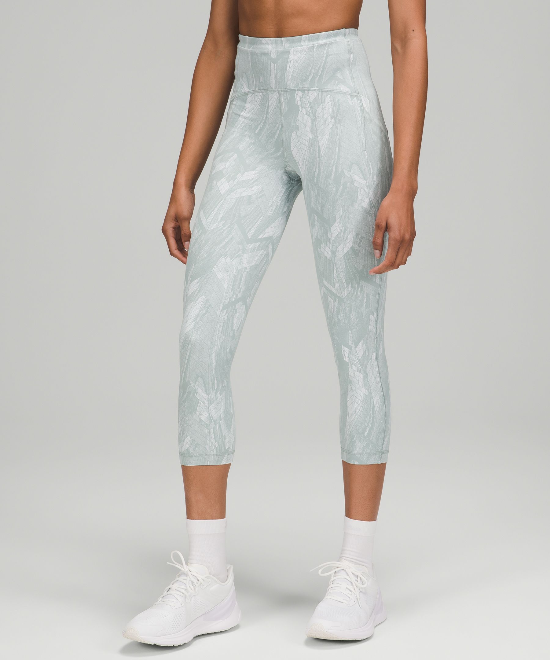 Lululemon Swift Speed High-rise Crop 21" In Reverberate Chevron Jacquard Silver Blue White