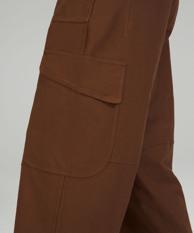 Light Utilitech Cargo Pocket High-Rise Cropped Pants