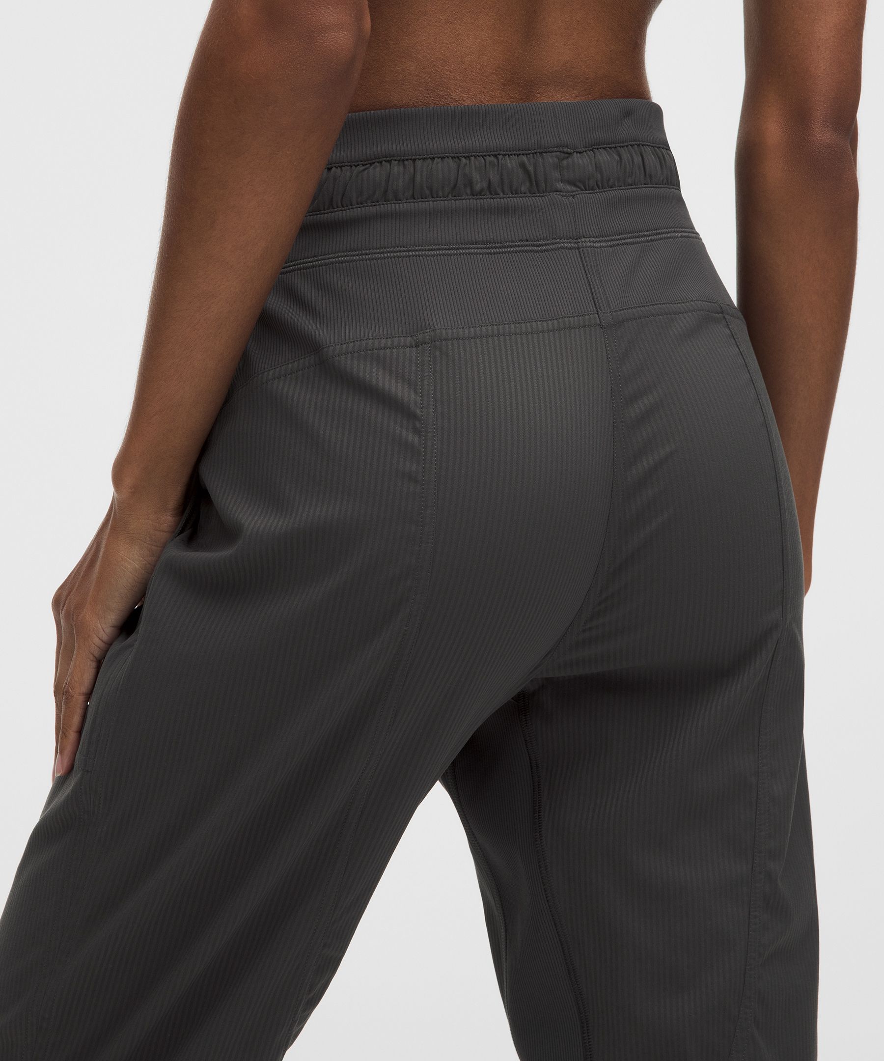Lululemon Dance Studio ミッドライズクロップパンツ6 黒 Dance Studio ミッドライズクロップパンツ | クロップパンツ