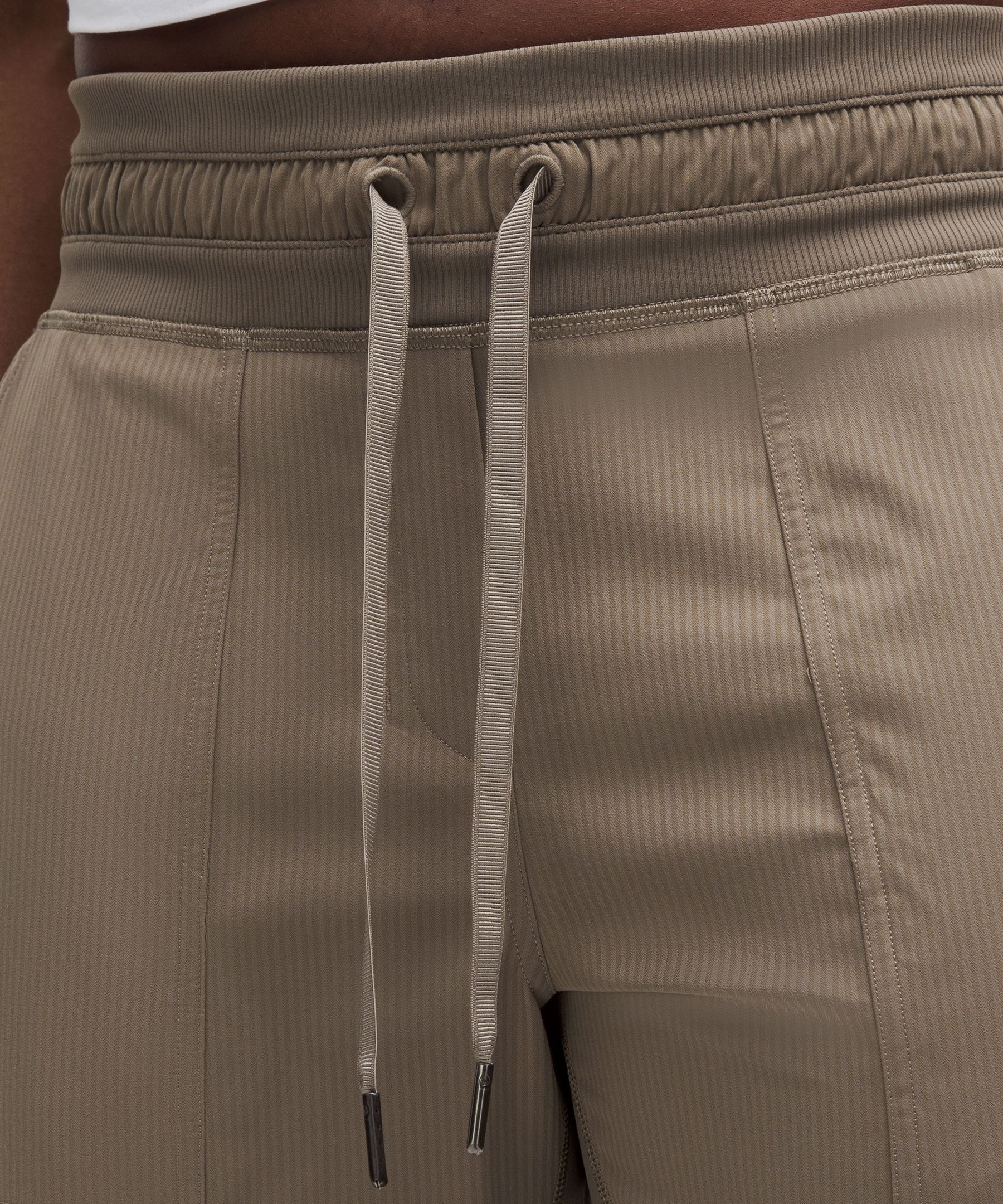Dance Studio Mid-Rise Cropped Pant