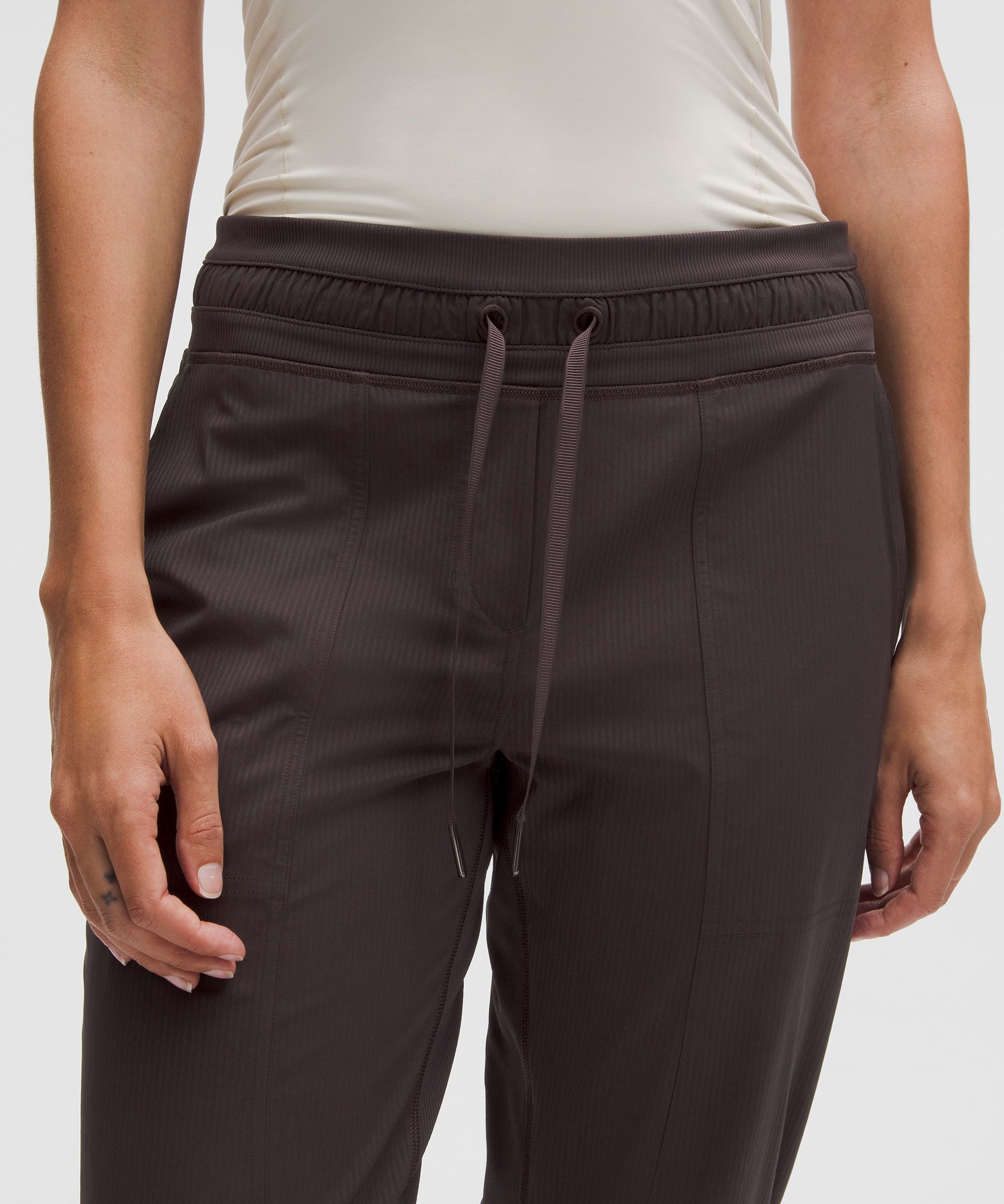 Dance Studio Mid-Rise Cropped Pant thumbnail 4